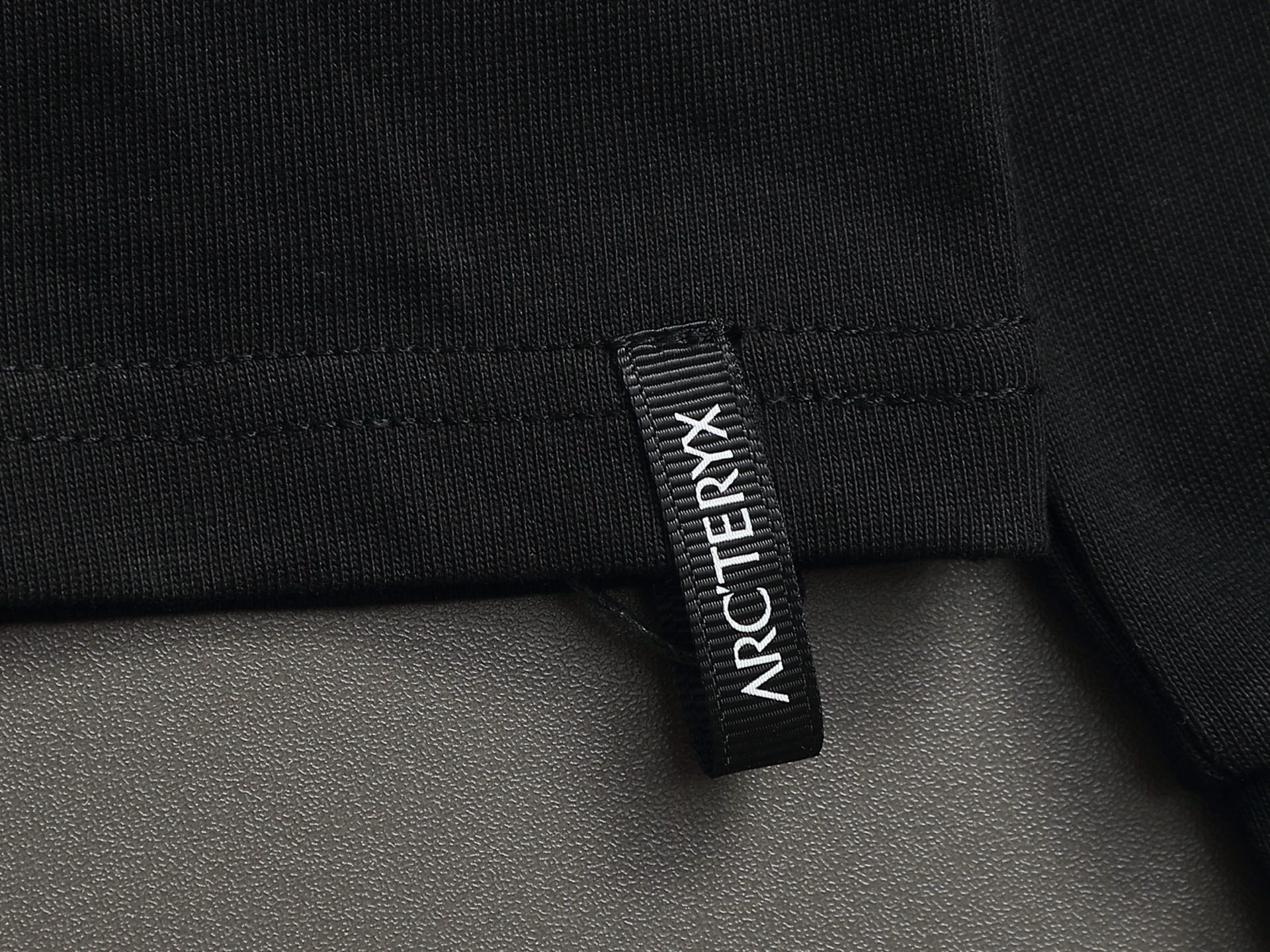 LuxluxHouse Best Quality Clothes T-shirt Arcteryx