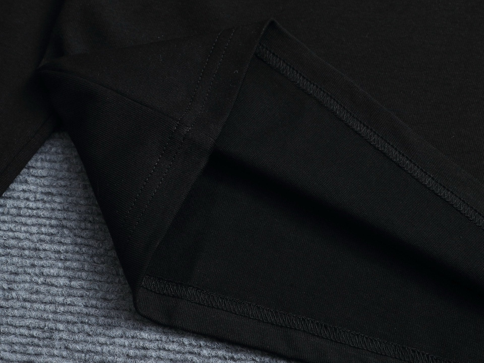 LuxluxHouse Best Quality Clothes T-shirt Arcteryx