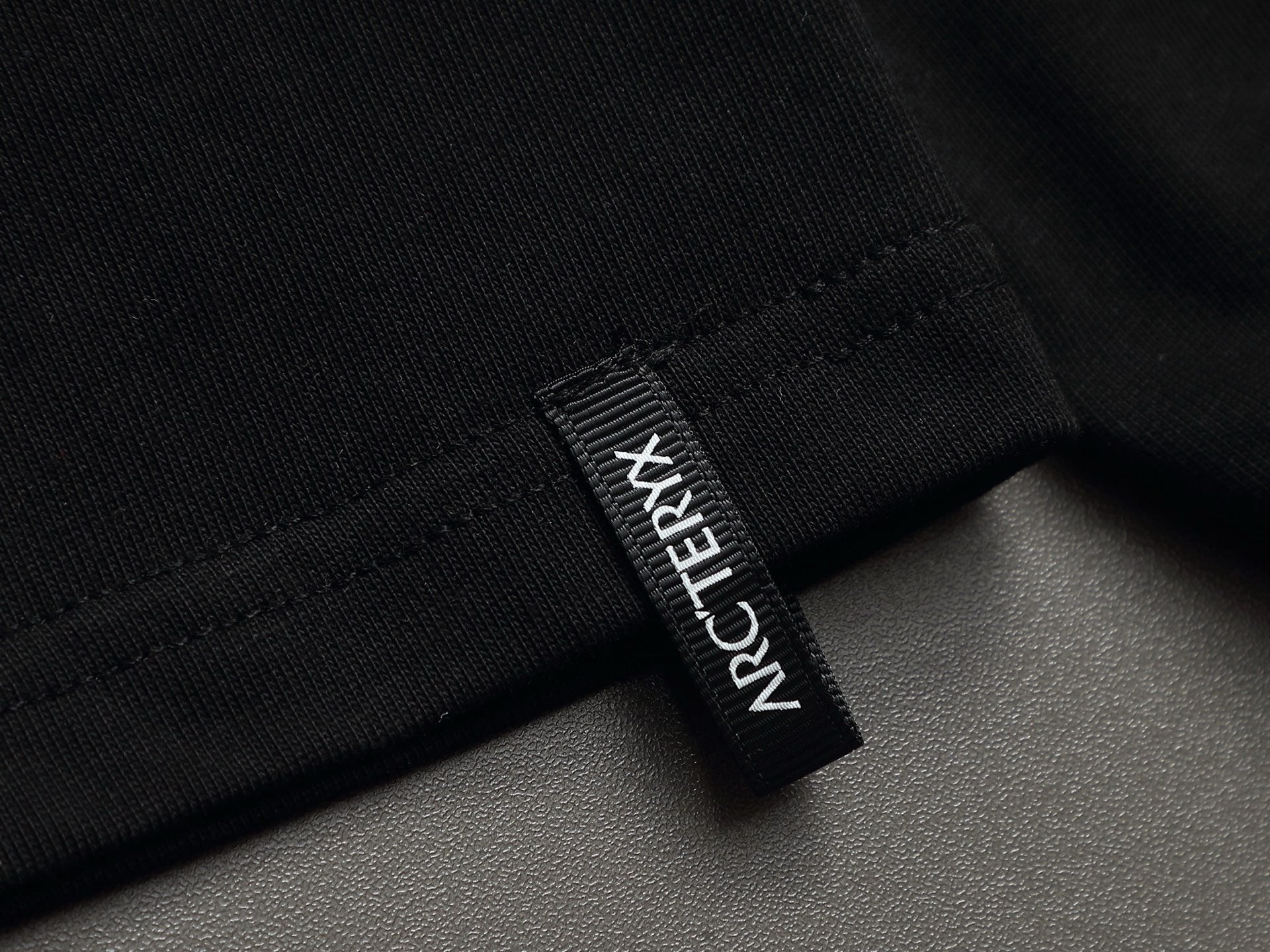 LuxluxHouse Best Quality Clothes T-shirt Arcteryx