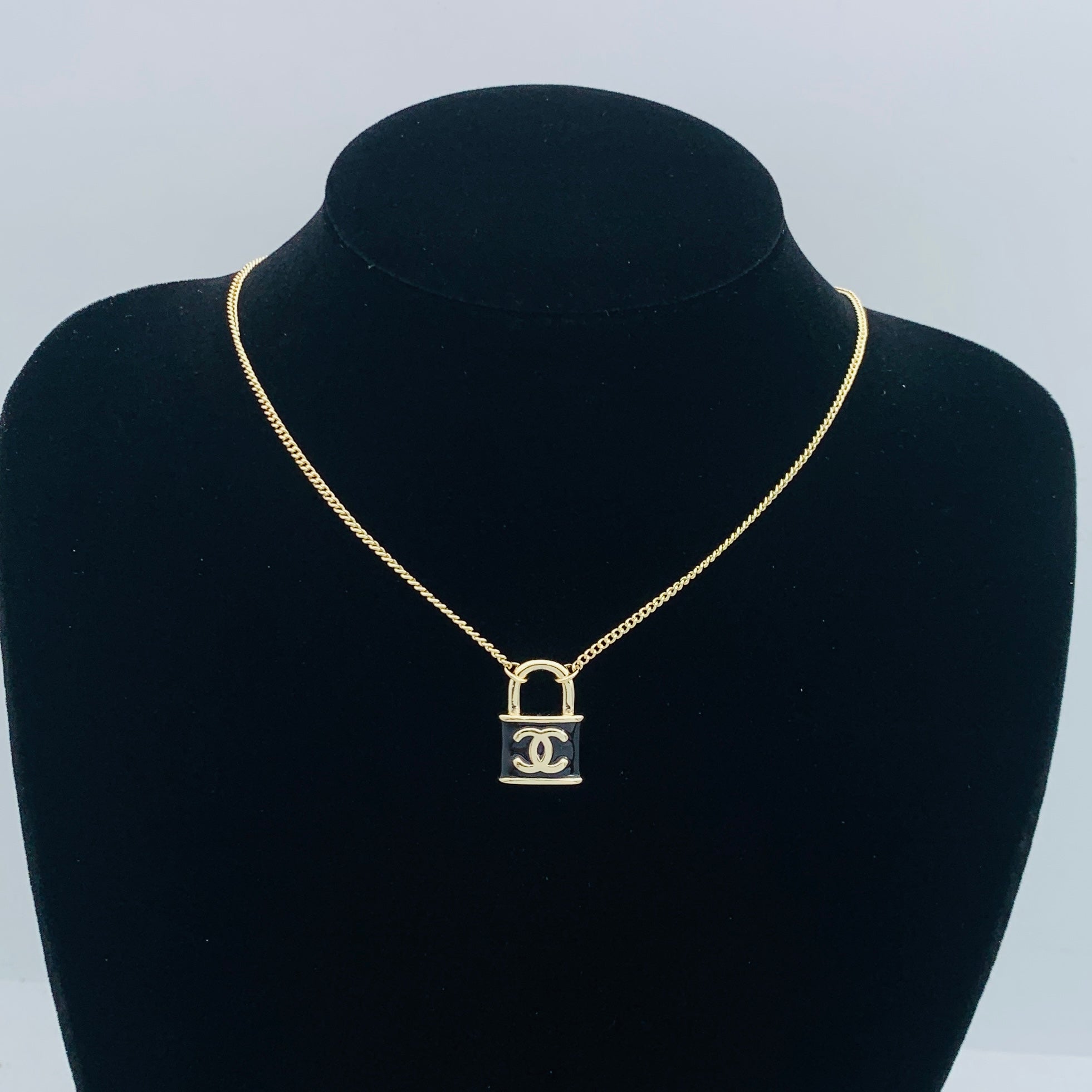 LuxluxHouse Low Price And High Quality Accessories Chanel