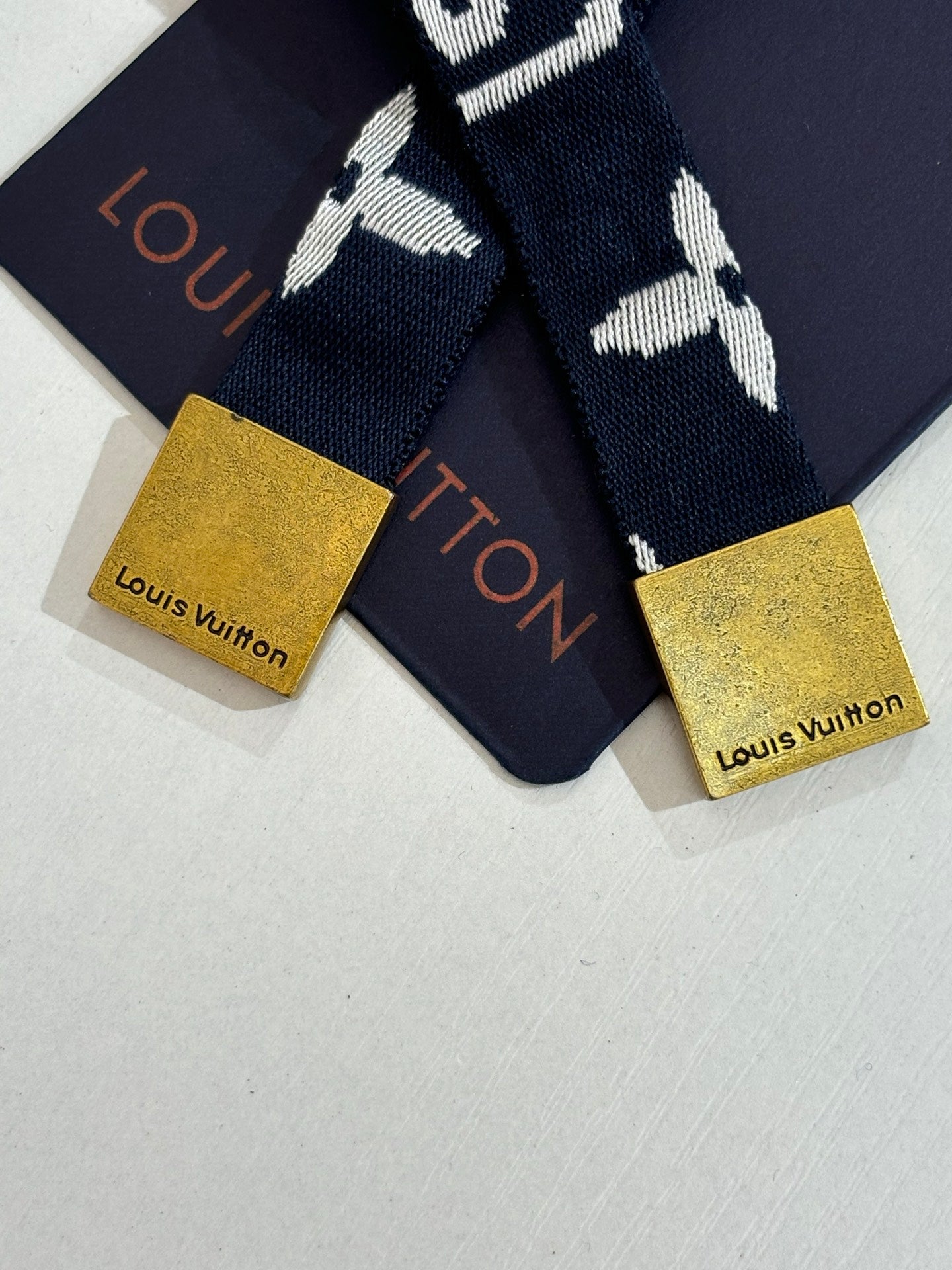 LuxluxHouse Best Quality Clothes Hoodie & Sweater Louis Vuitton