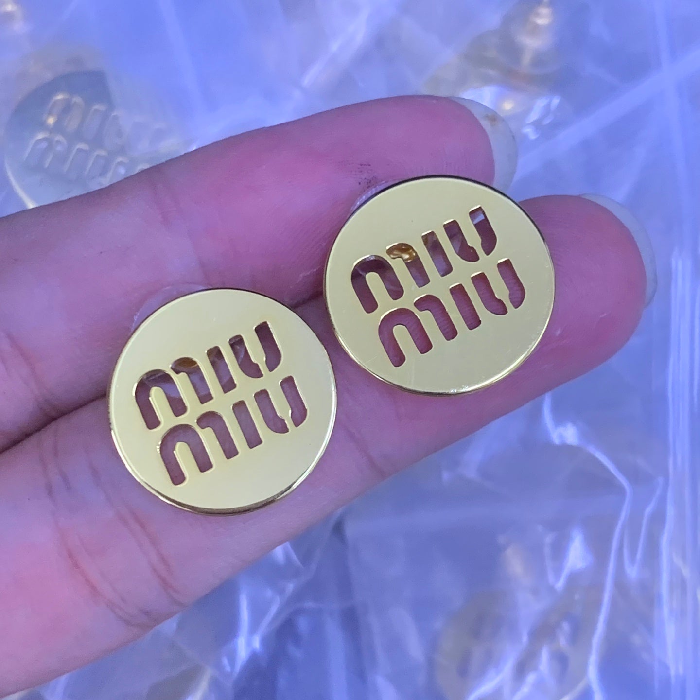 LuxluxHouse Low Price And High Quality Accessories Miu Miu