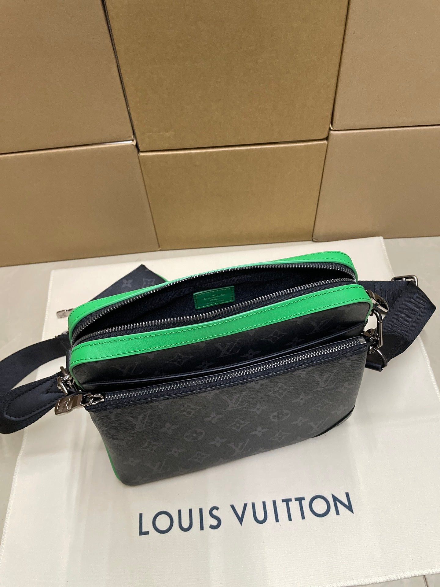 LuxluxHouse Best Quality Bags Louis Vuitton Men