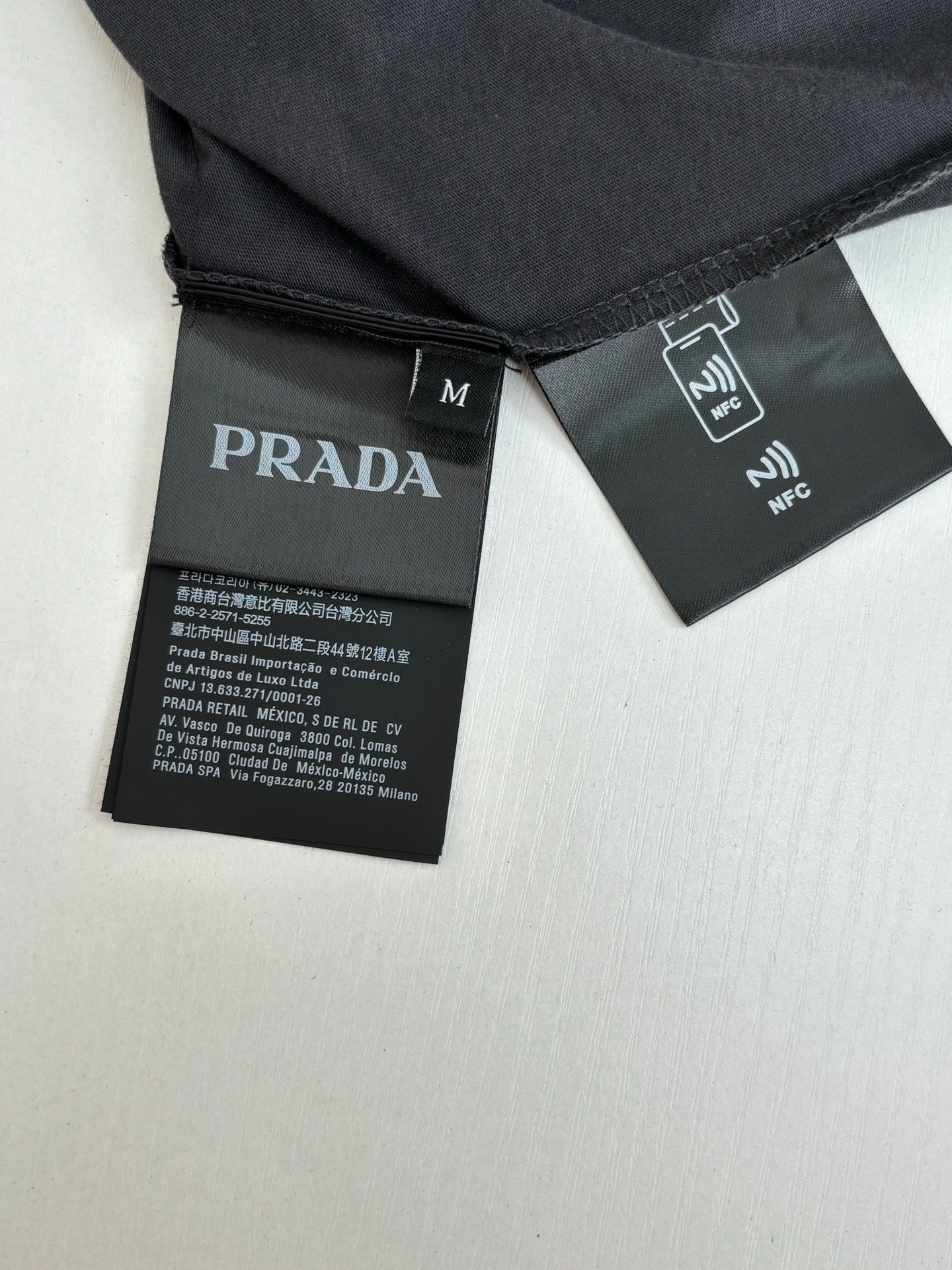 LuxluxHouse Best Quality Clothes T-shirt Prada