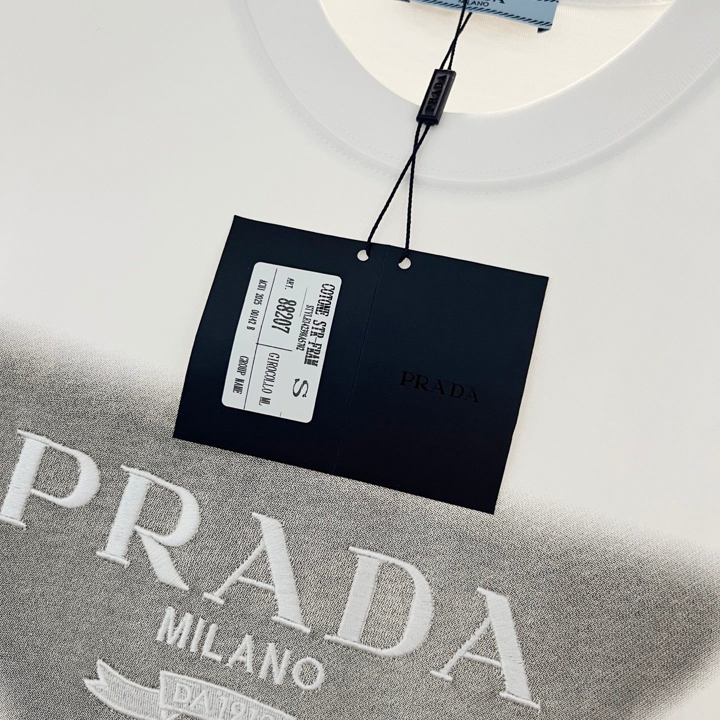 LuxluxHouse Best Quality Clothes T-shirt Prada