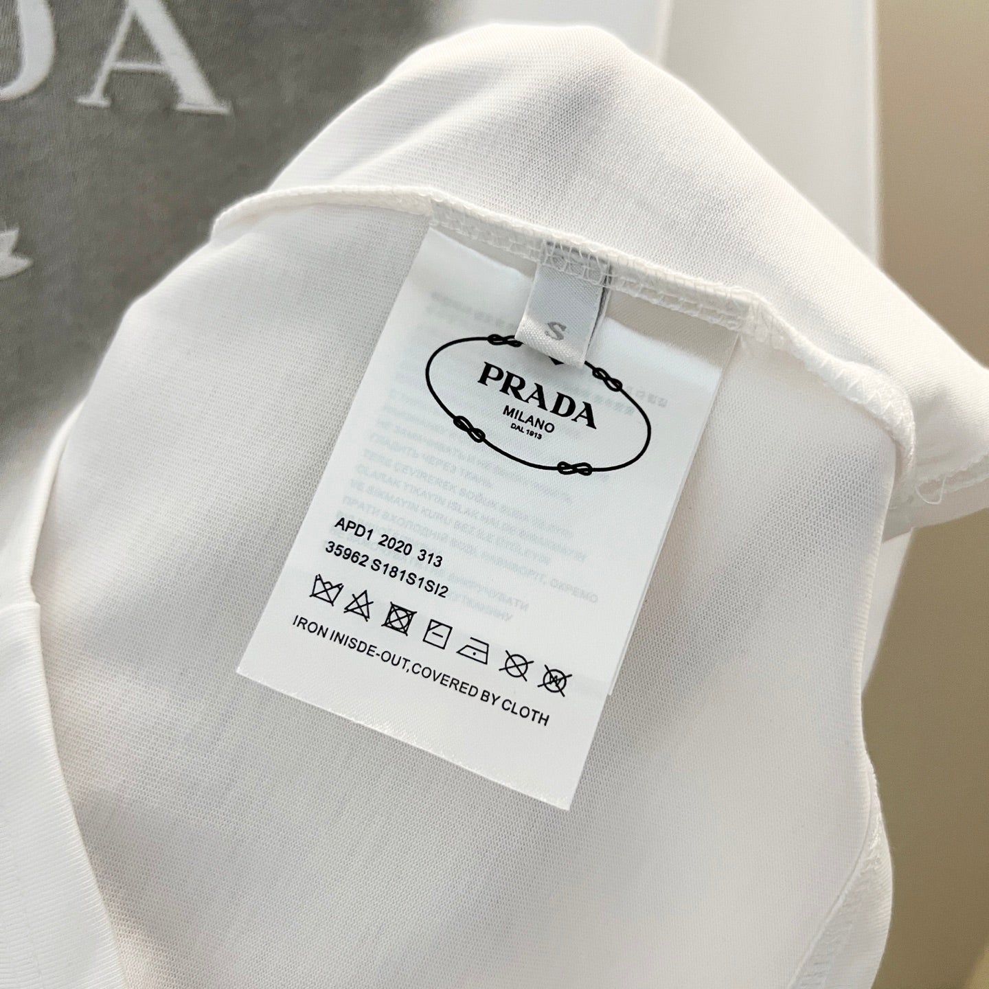 LuxluxHouse Best Quality Clothes T-shirt Prada
