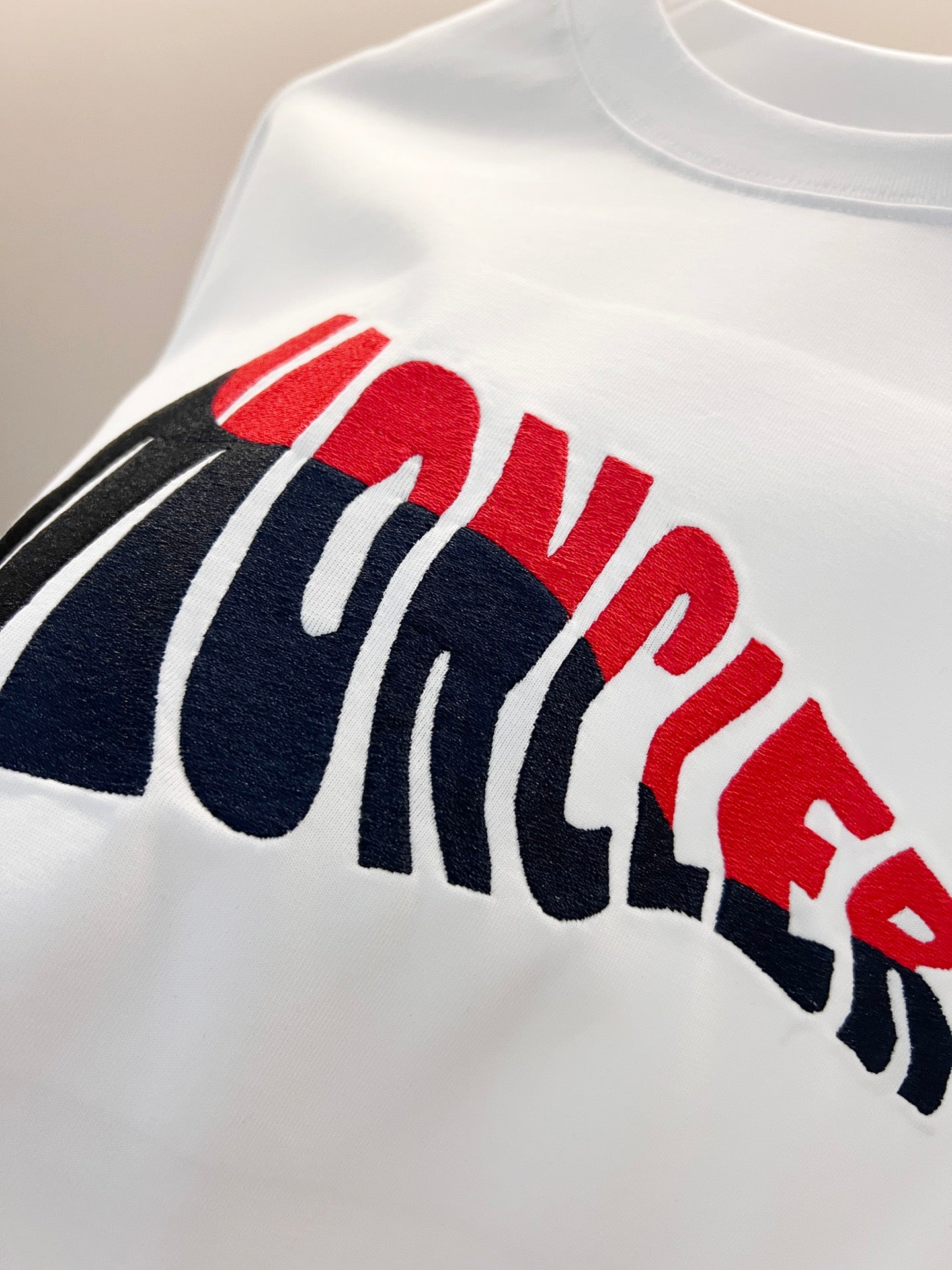 LuxluxHouse Best Quality Clothes T-shirt Moncler