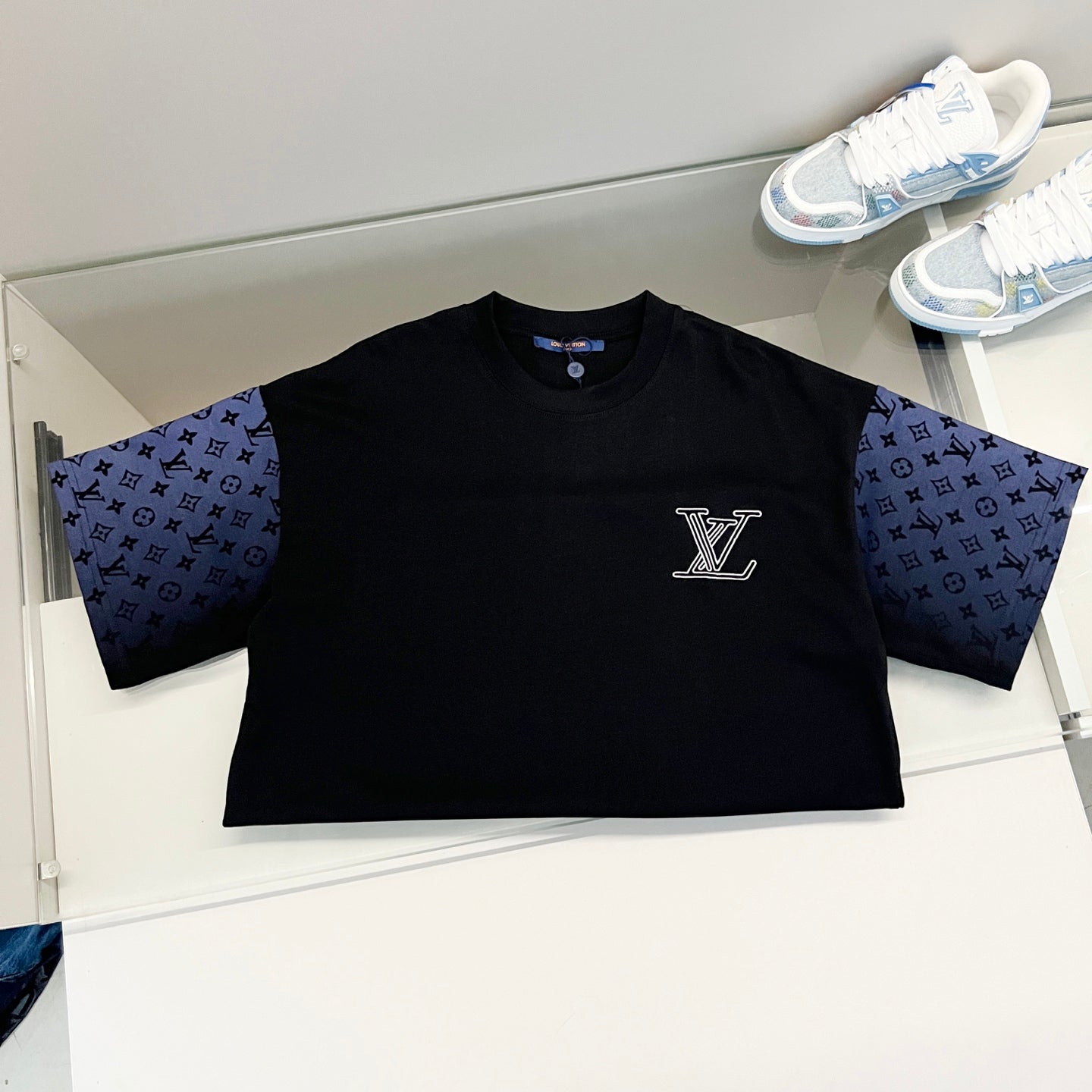 LuxluxHouse Best Quality Clothes T-shirt Louis Vuitton