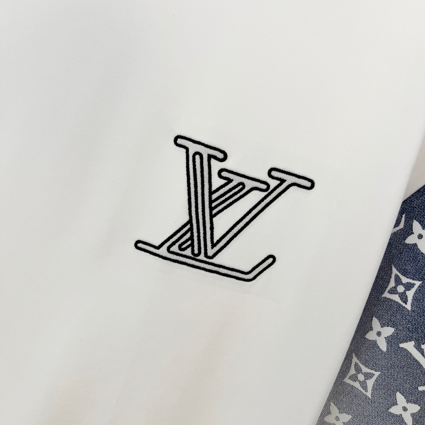 LuxluxHouse Best Quality Clothes T-shirt Louis Vuitton