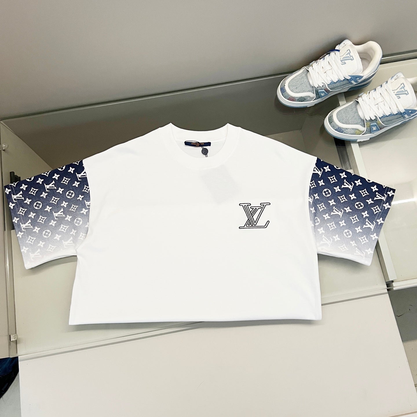 LuxluxHouse Best Quality Clothes T-shirt Louis Vuitton