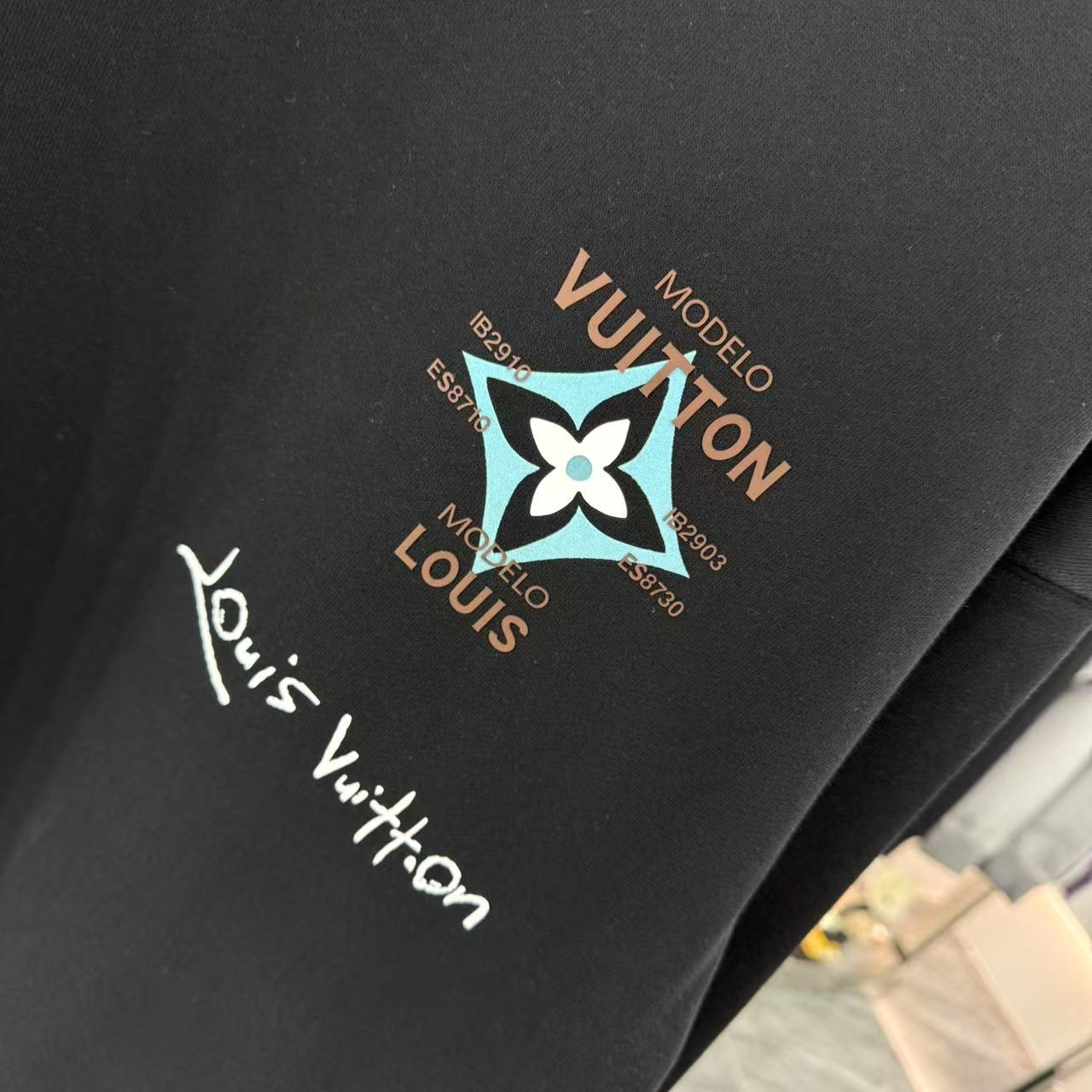 LuxluxHouse Best Quality Clothes Hoodie & Sweater Louis Vuitton