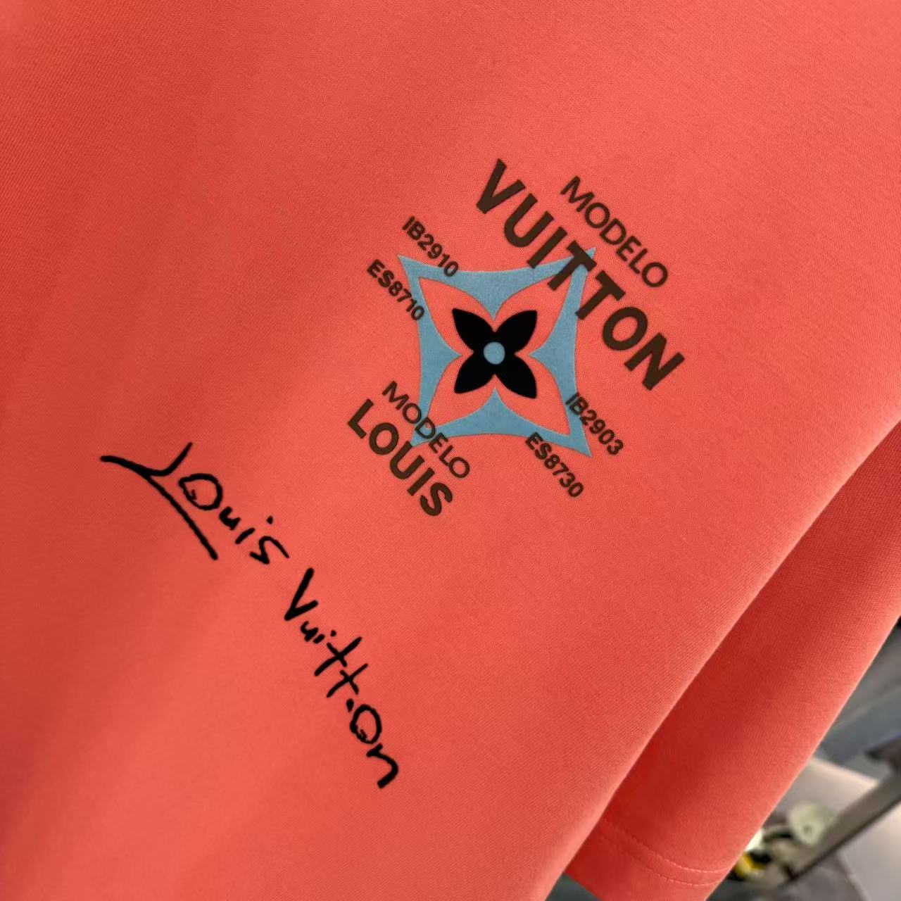 LuxluxHouse Best Quality Clothes T-shirt Louis Vuitton