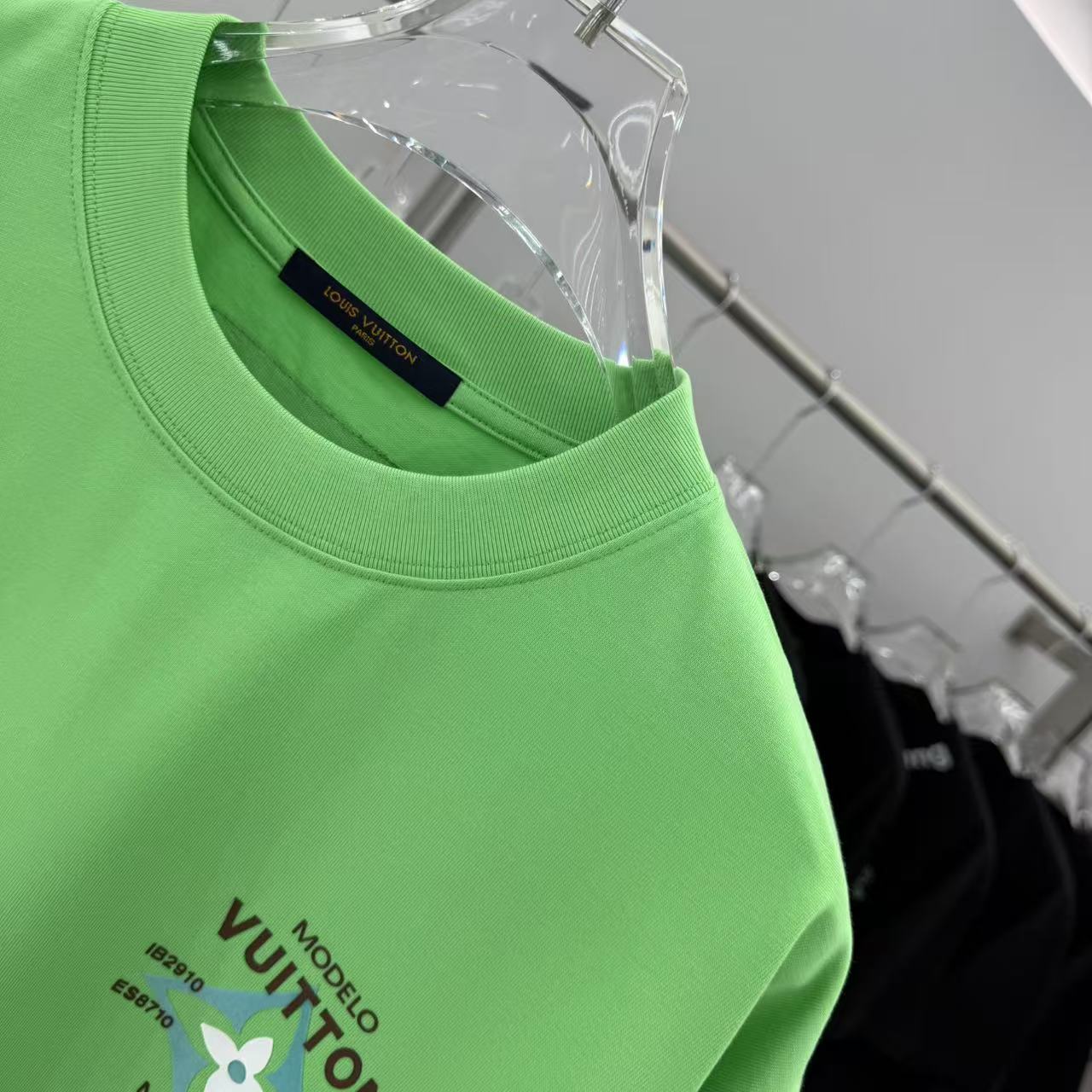 LuxluxHouse Best Quality Clothes T-shirt Louis Vuitton