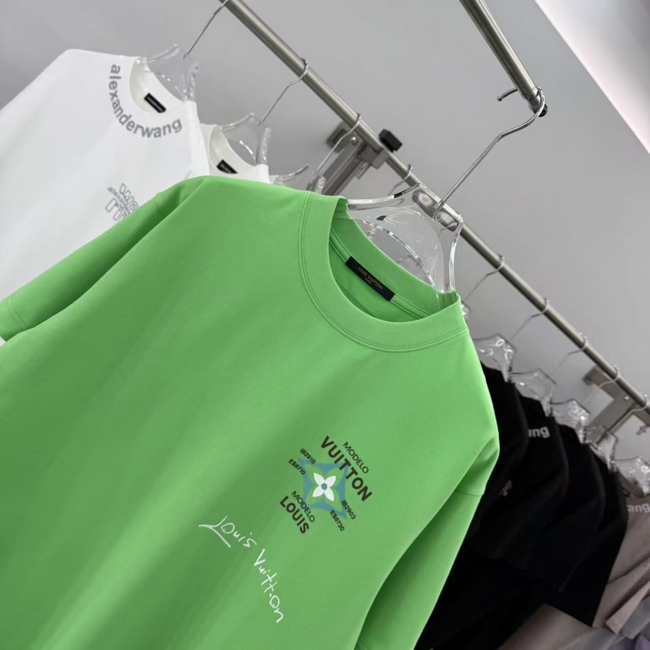 LuxluxHouse Best Quality Clothes T-shirt Louis Vuitton