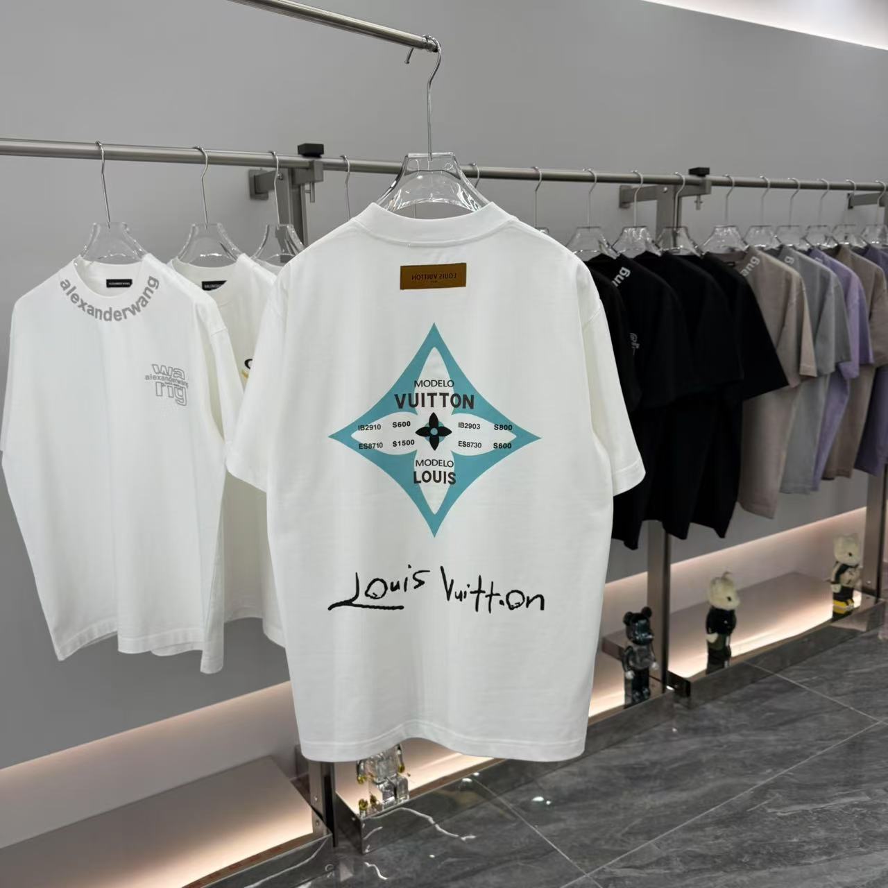LuxluxHouse Best Quality Clothes T-shirt Louis Vuitton