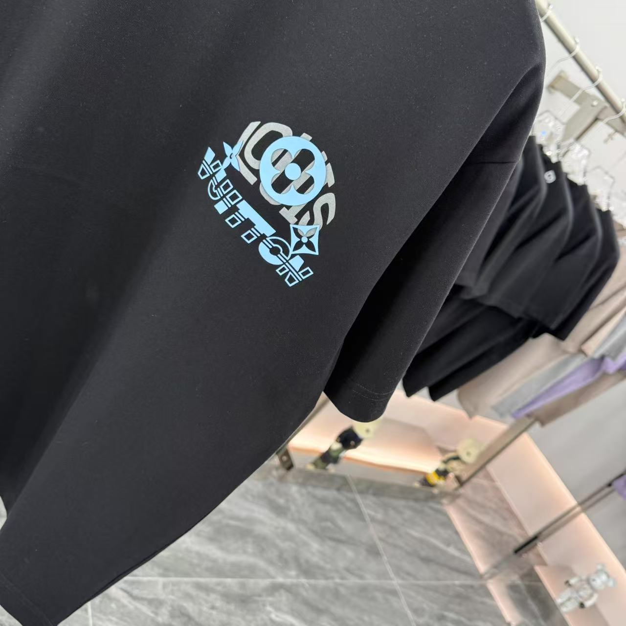 LuxluxHouse Best Quality Clothes T-shirt Louis Vuitton