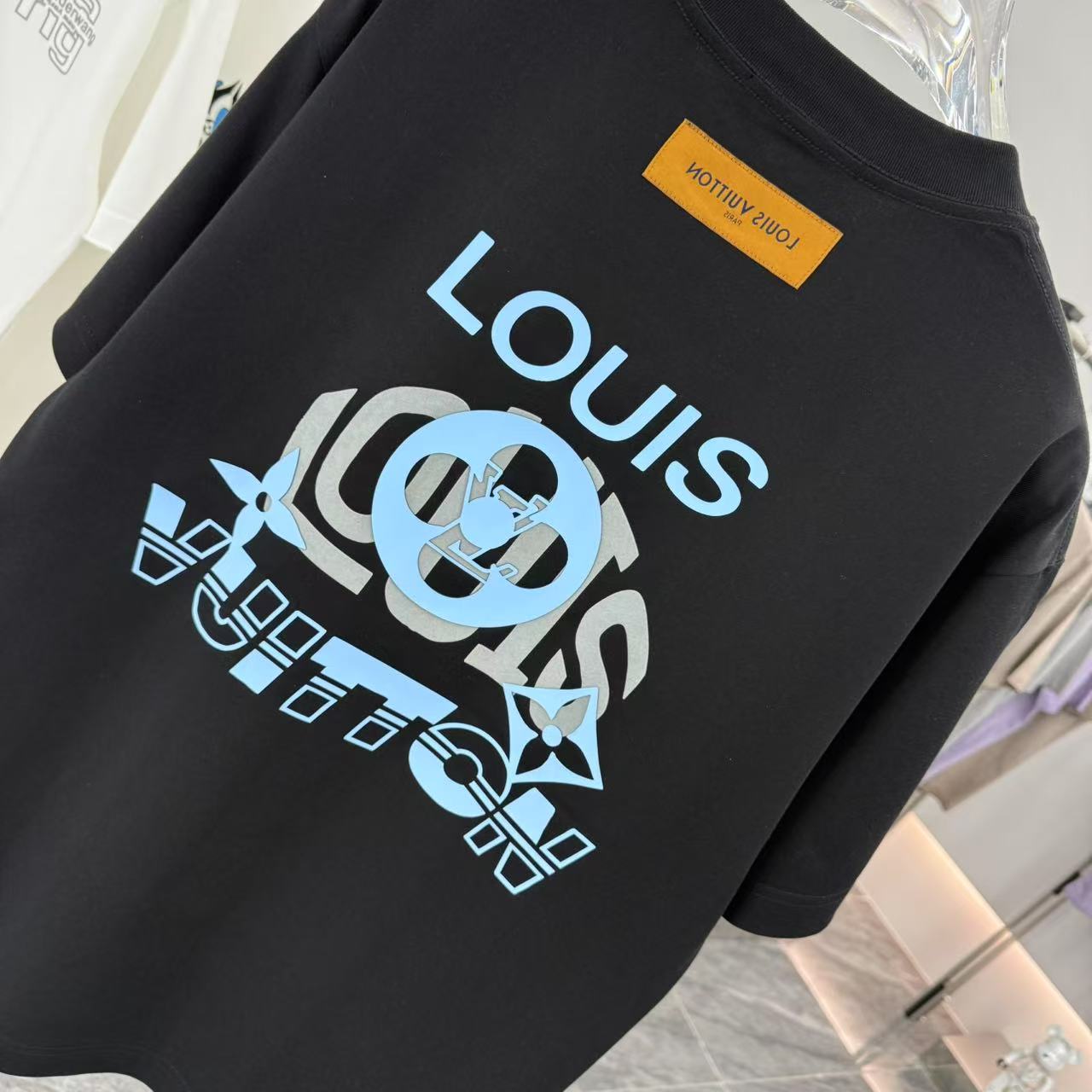 LuxluxHouse Best Quality Clothes T-shirt Louis Vuitton
