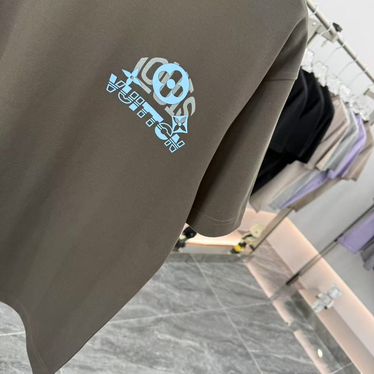 LuxluxHouse Best Quality Clothes T-shirt Louis Vuitton