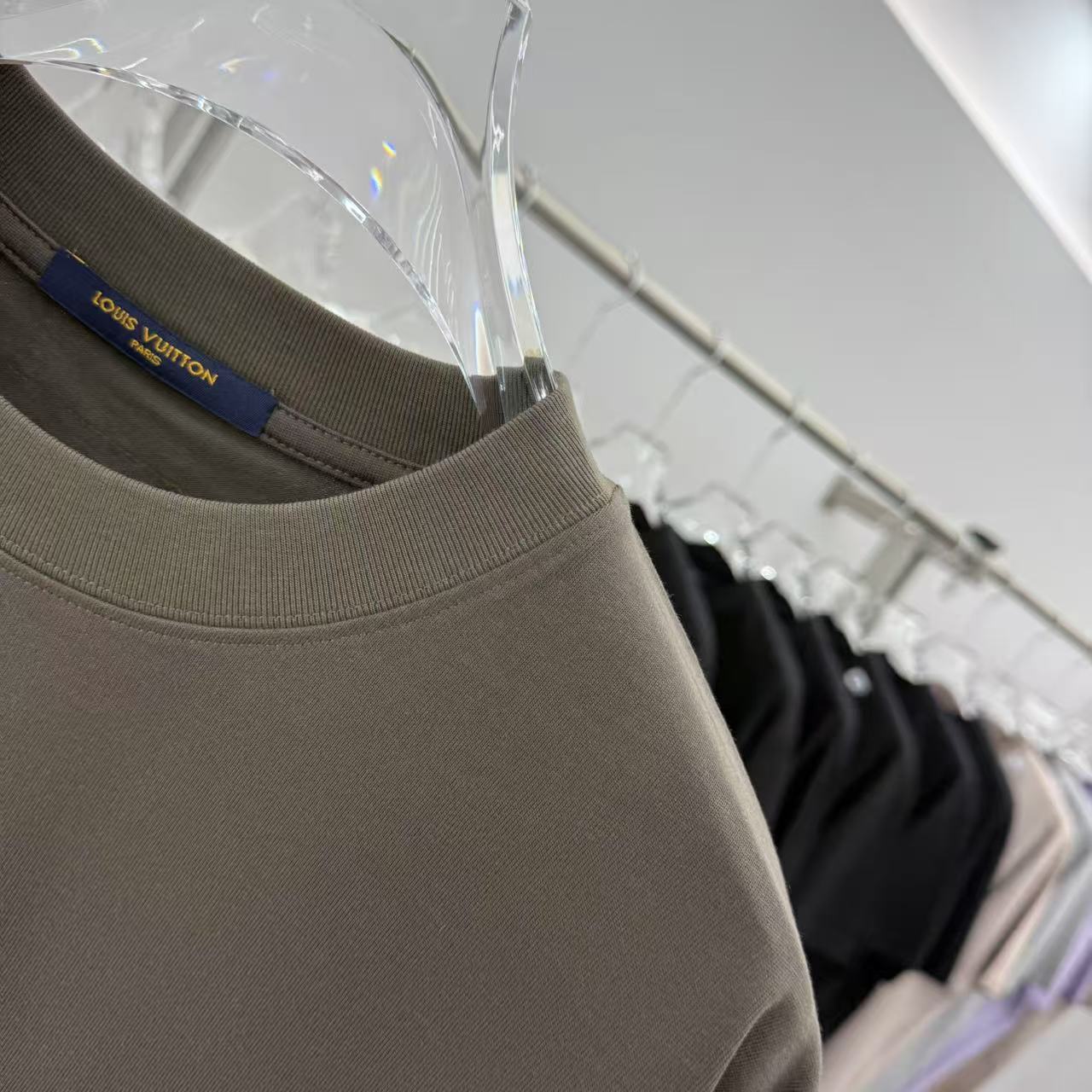 LuxluxHouse Best Quality Clothes T-shirt Louis Vuitton