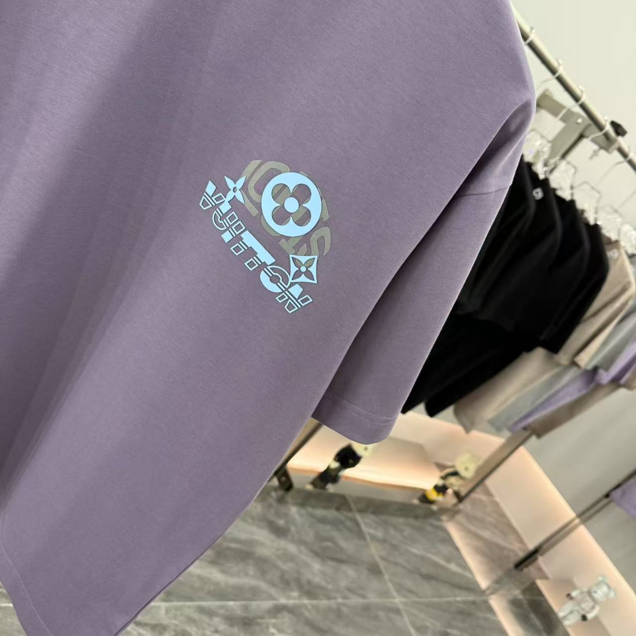 LuxluxHouse Best Quality Clothes T-shirt Louis Vuitton