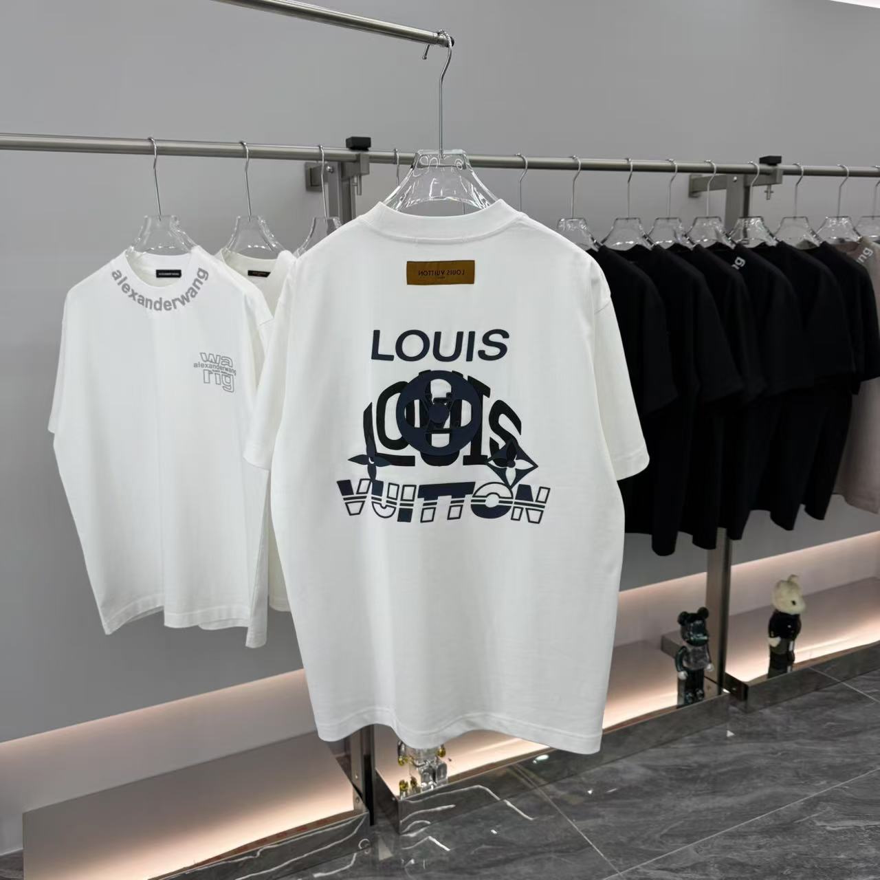 LuxluxHouse Best Quality Clothes T-shirt Louis Vuitton