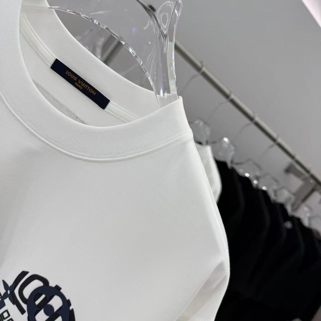 LuxluxHouse Best Quality Clothes T-shirt Louis Vuitton