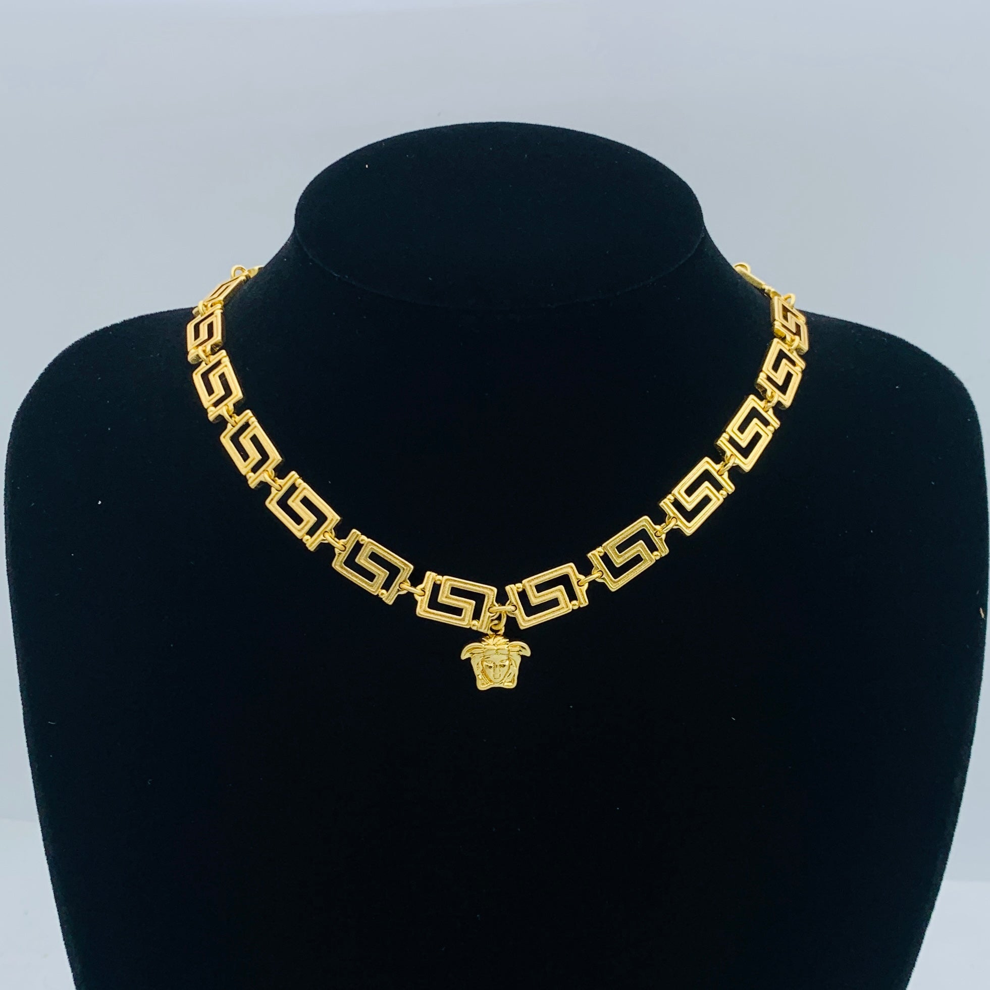 LuxluxHouse Low Price And High Quality Accessories Versace