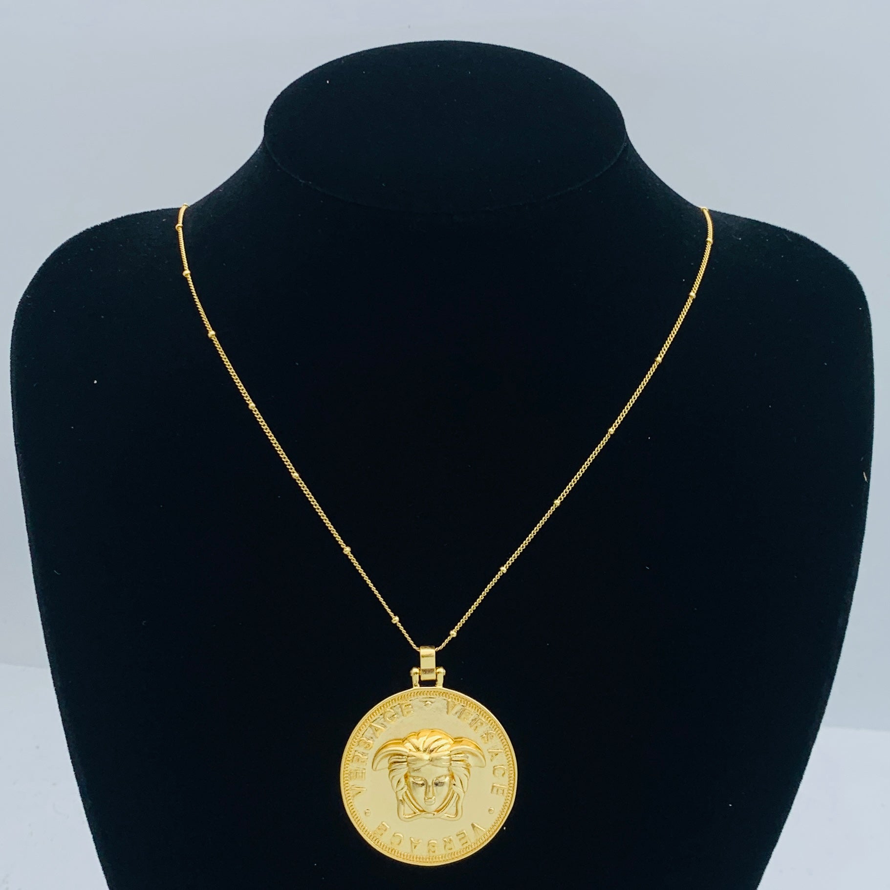 LuxluxHouse Low Price And High Quality Accessories Versace