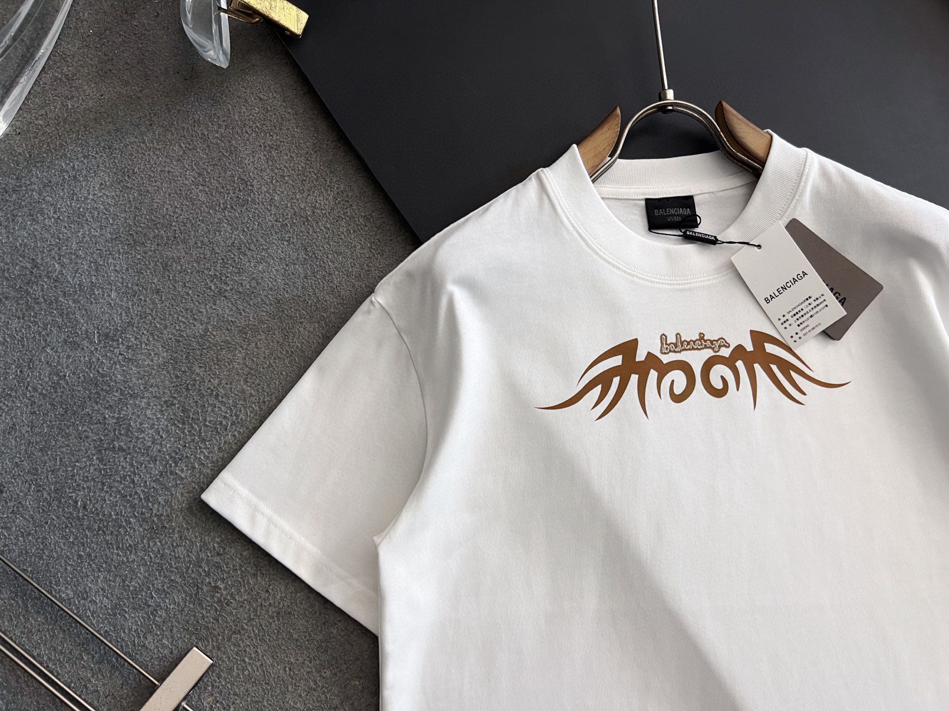 LuxluxHouse Best Quality Clothes Balenciaga T-shirt