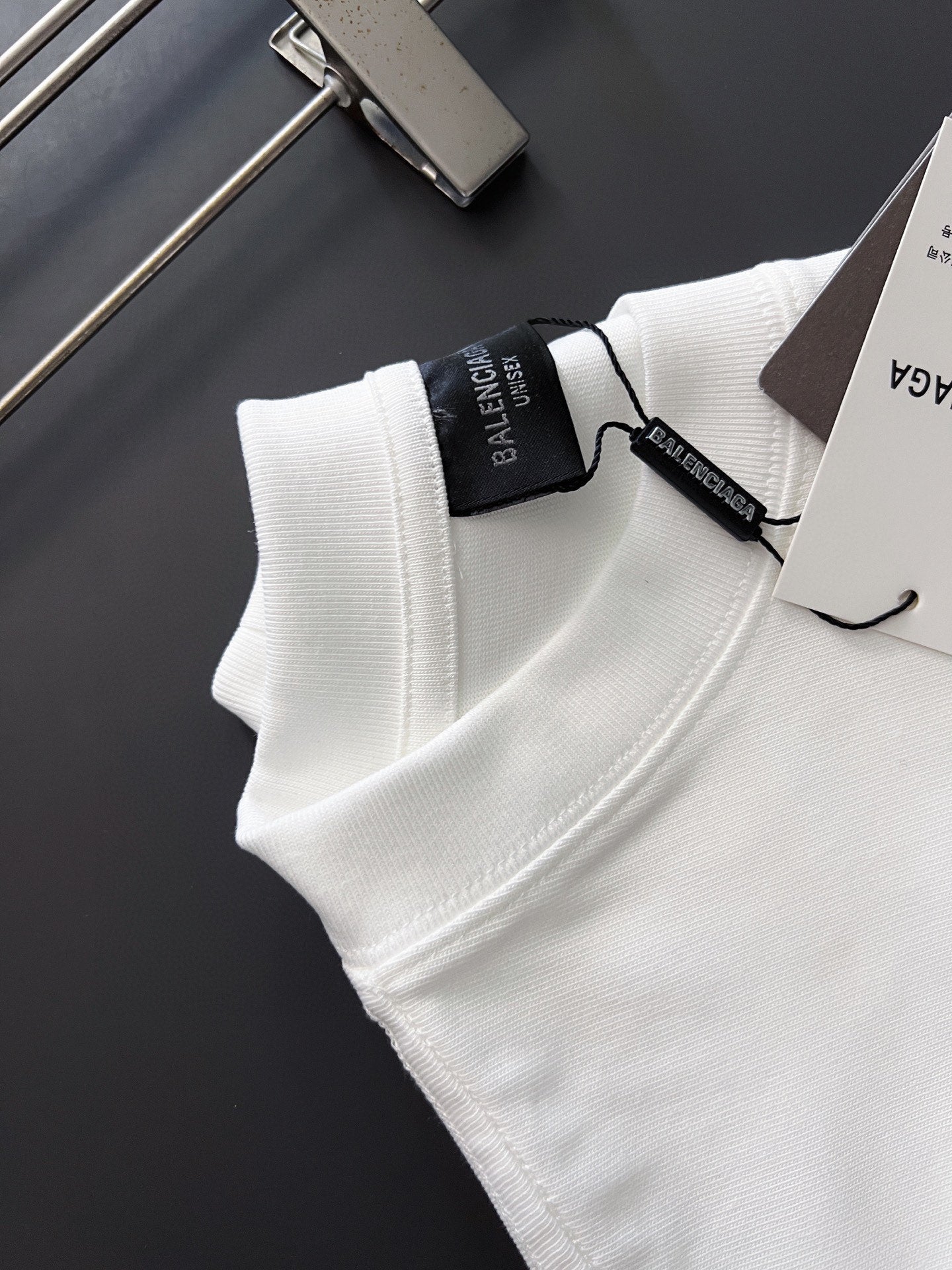 LuxluxHouse Best Quality Clothes Balenciaga T-shirt