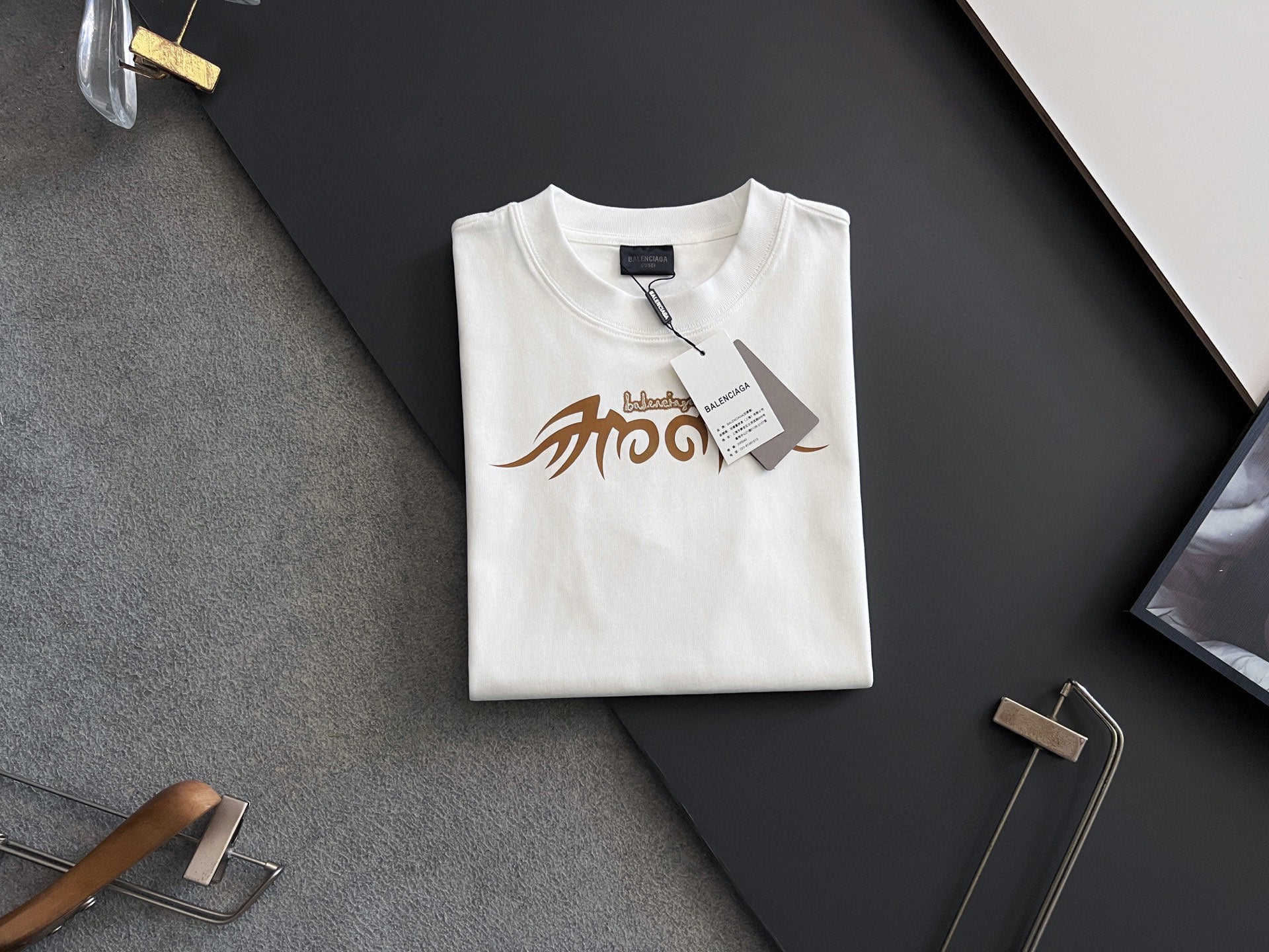 LuxluxHouse Best Quality Clothes Balenciaga T-shirt