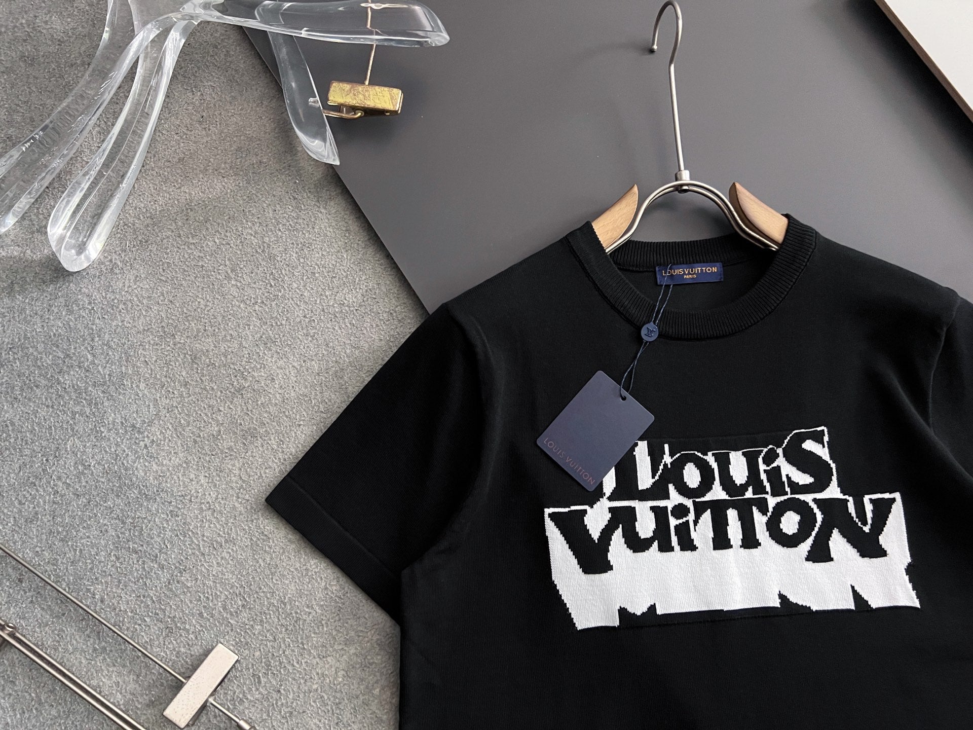 LuxluxHouse Best Quality Clothes T-shirt Louis Vuitton
