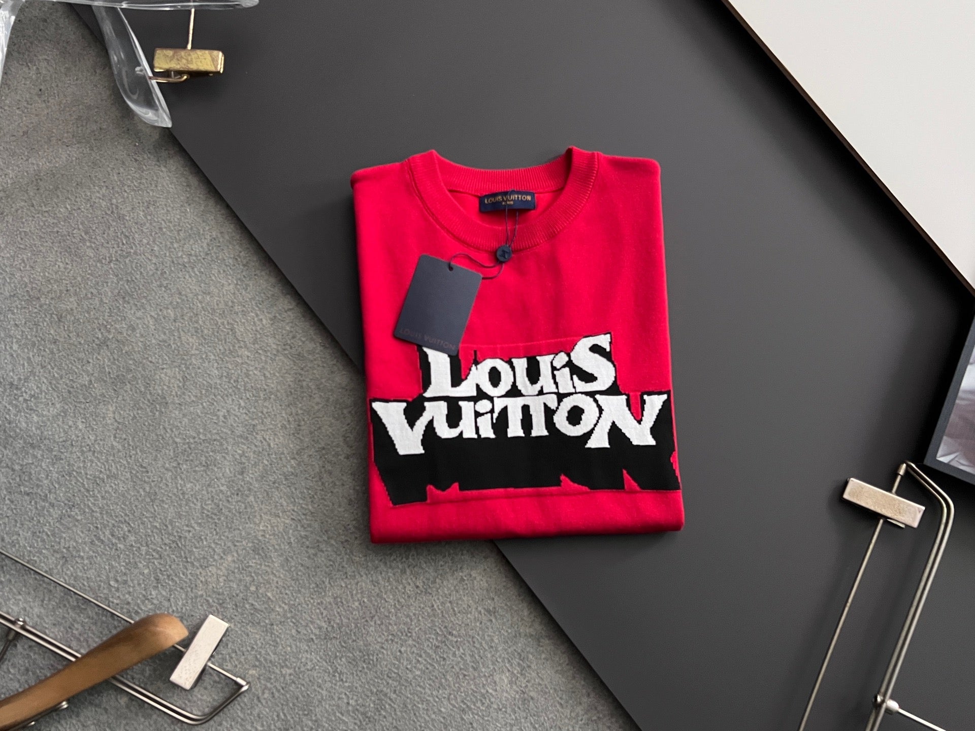 LuxluxHouse Best Quality Clothes T-shirt Louis Vuitton