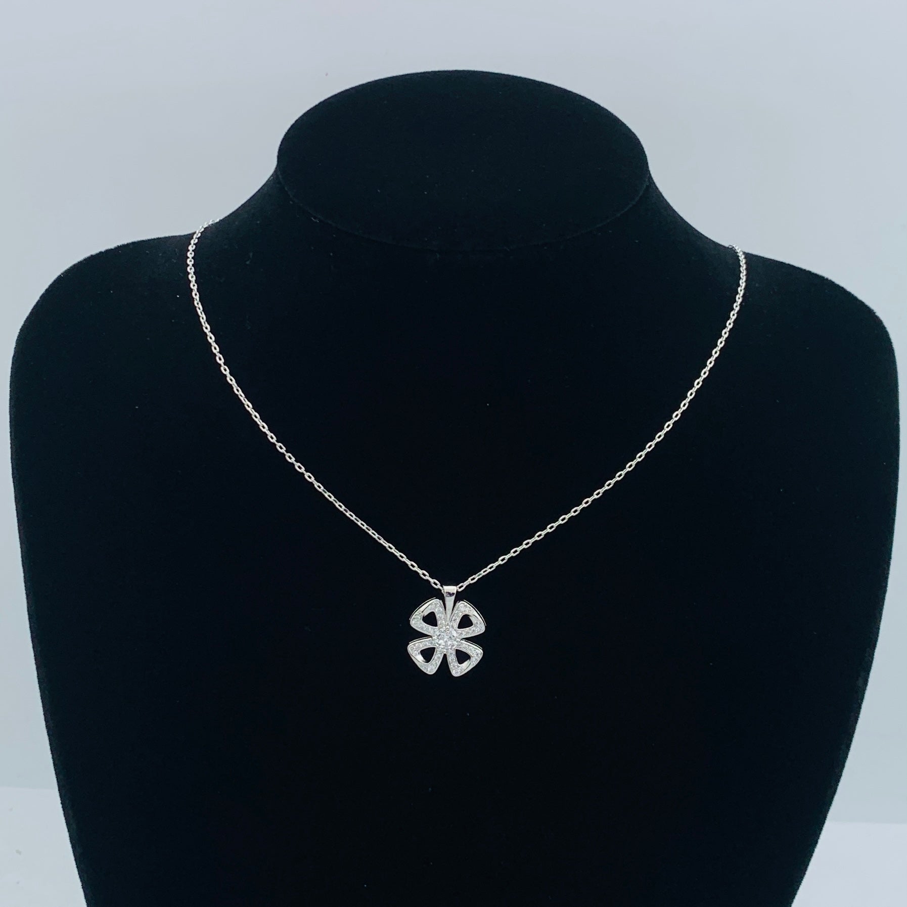 LuxluxHouse Low Price And High Quality Accessories Van Cleef & Arpels