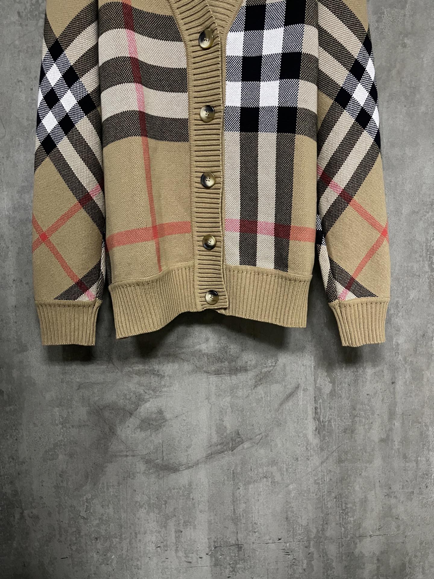LuxluxHouse Best Quality Clothes Burberry Hoodie & Sweater