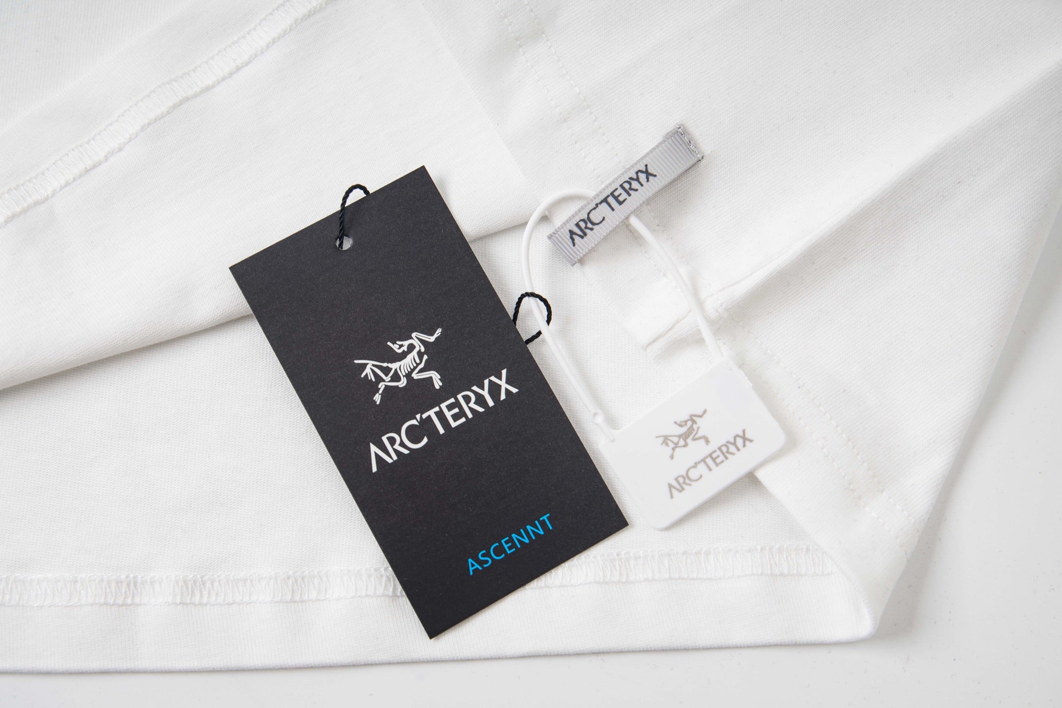 LuxluxHouse Best Quality Clothes T-shirt Arcteryx