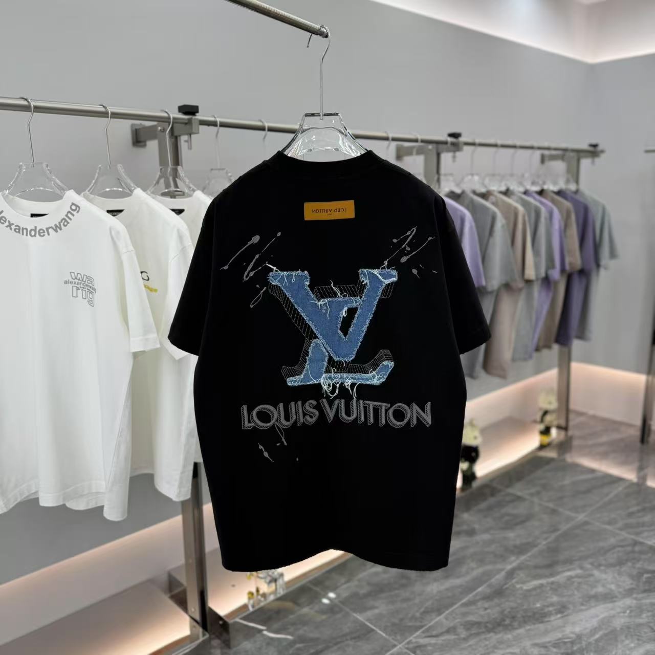 LuxluxHouse Best Quality Clothes T-shirt Louis Vuitton
