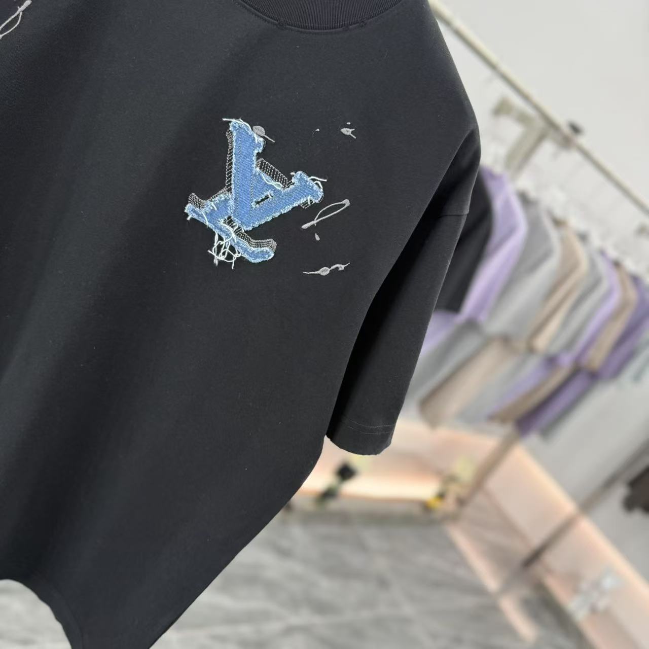 LuxluxHouse Best Quality Clothes T-shirt Louis Vuitton