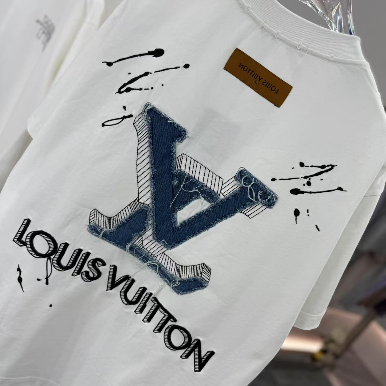 LuxluxHouse Best Quality Clothes T-shirt Louis Vuitton