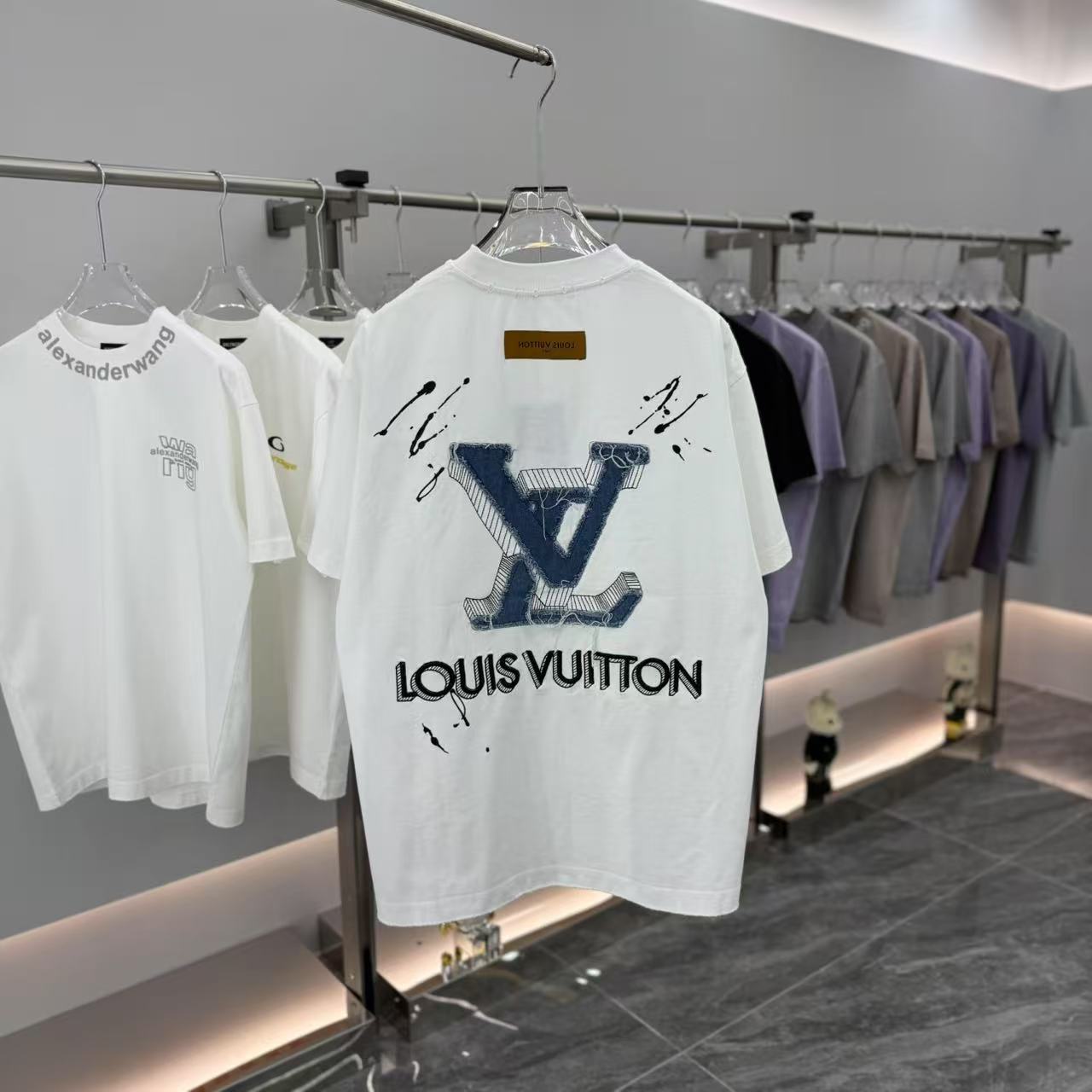 LuxluxHouse Best Quality Clothes T-shirt Louis Vuitton