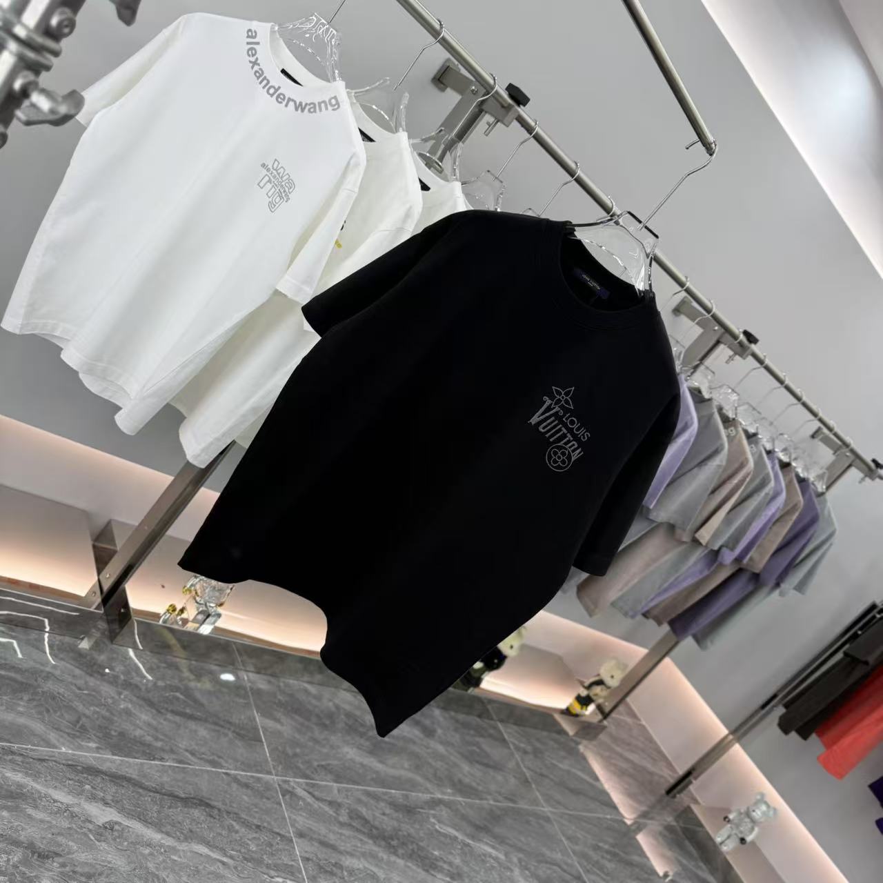 LuxluxHouse Best Quality Clothes T-shirt Louis Vuitton