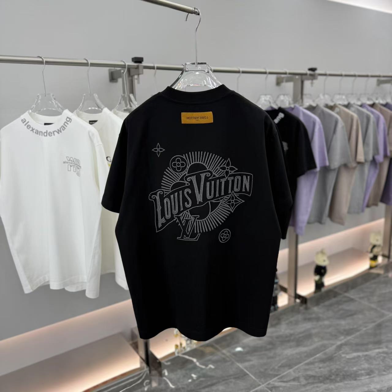 LuxluxHouse Best Quality Clothes T-shirt Louis Vuitton