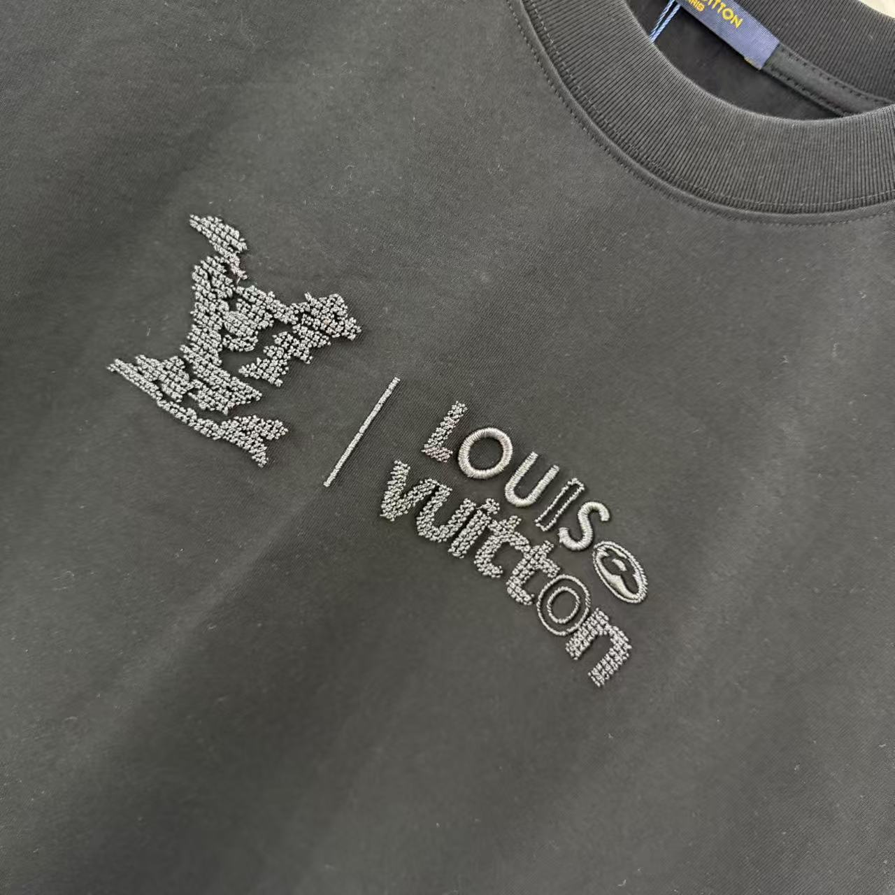LuxluxHouse Best Quality Clothes T-shirt Louis Vuitton