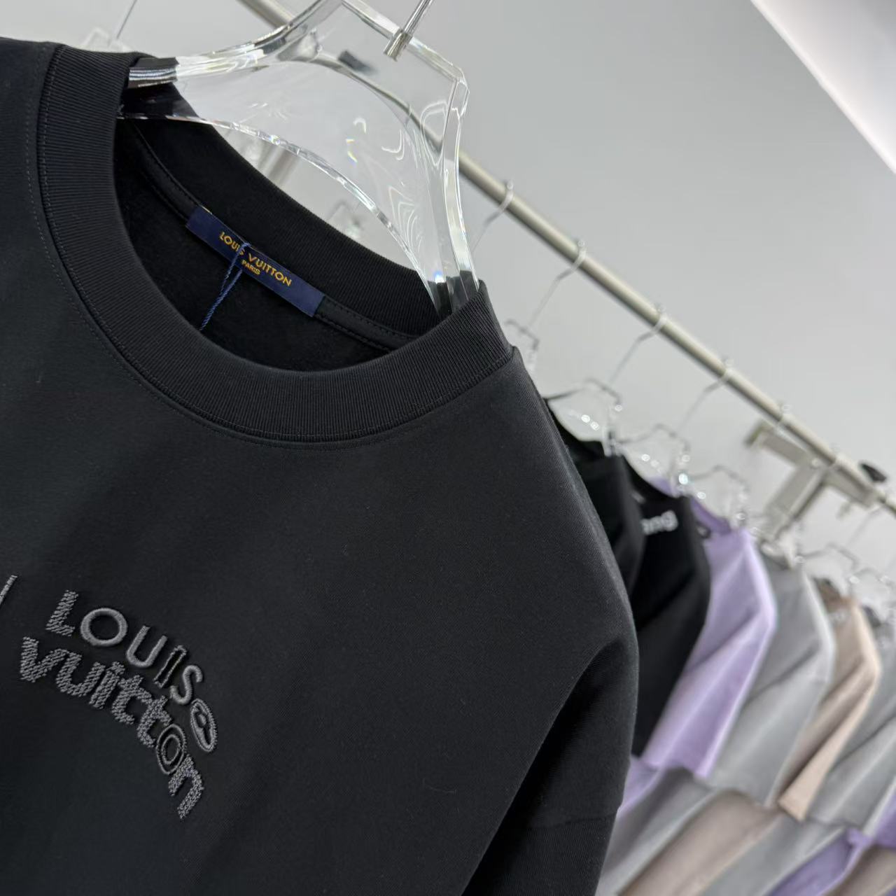 LuxluxHouse Best Quality Clothes T-shirt Louis Vuitton