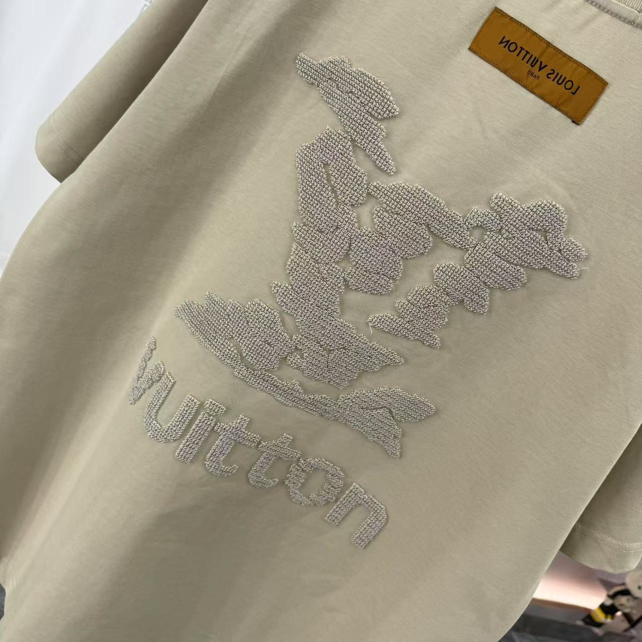 LuxluxHouse Best Quality Clothes T-shirt Louis Vuitton