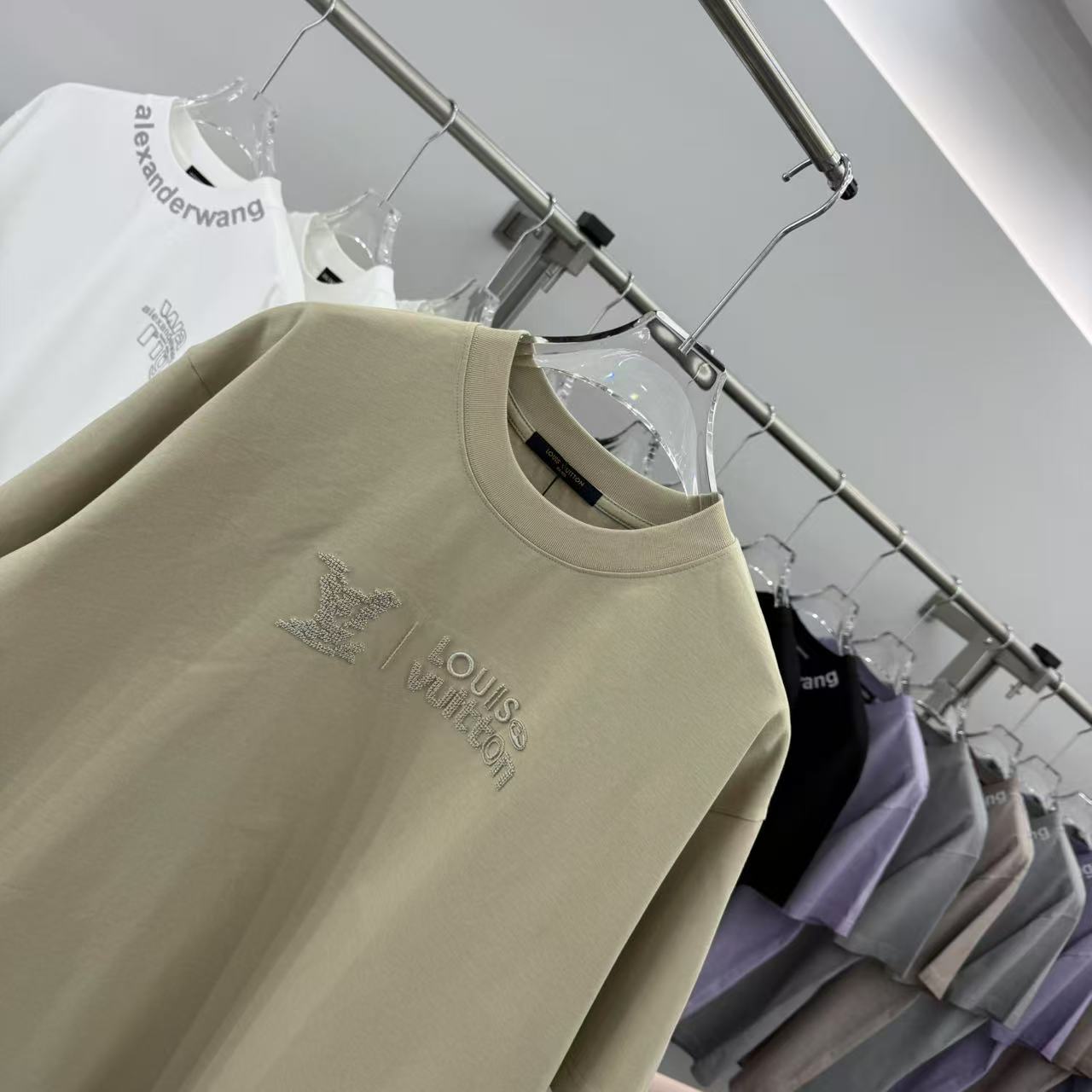 LuxluxHouse Best Quality Clothes T-shirt Louis Vuitton