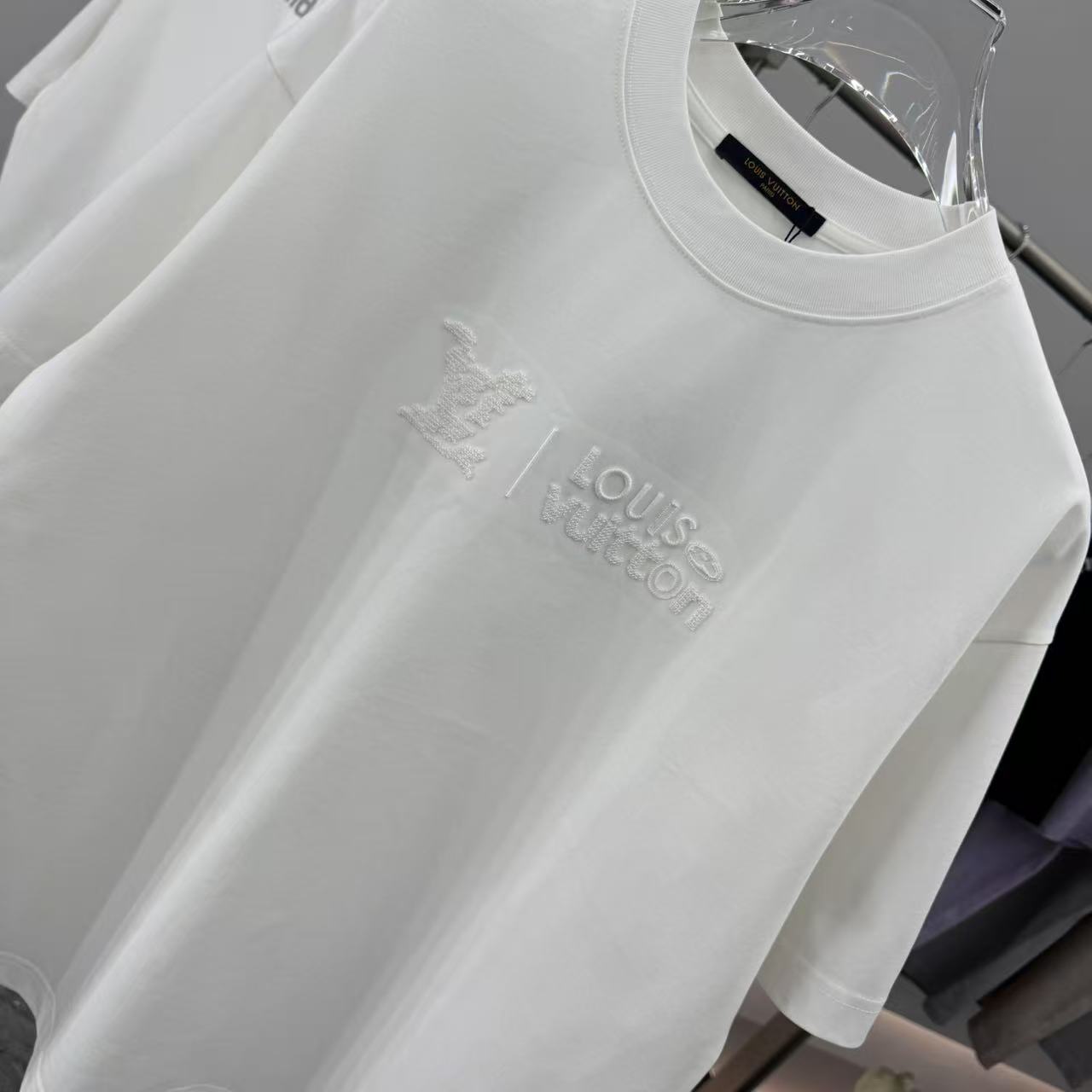 LuxluxHouse Best Quality Clothes T-shirt Louis Vuitton