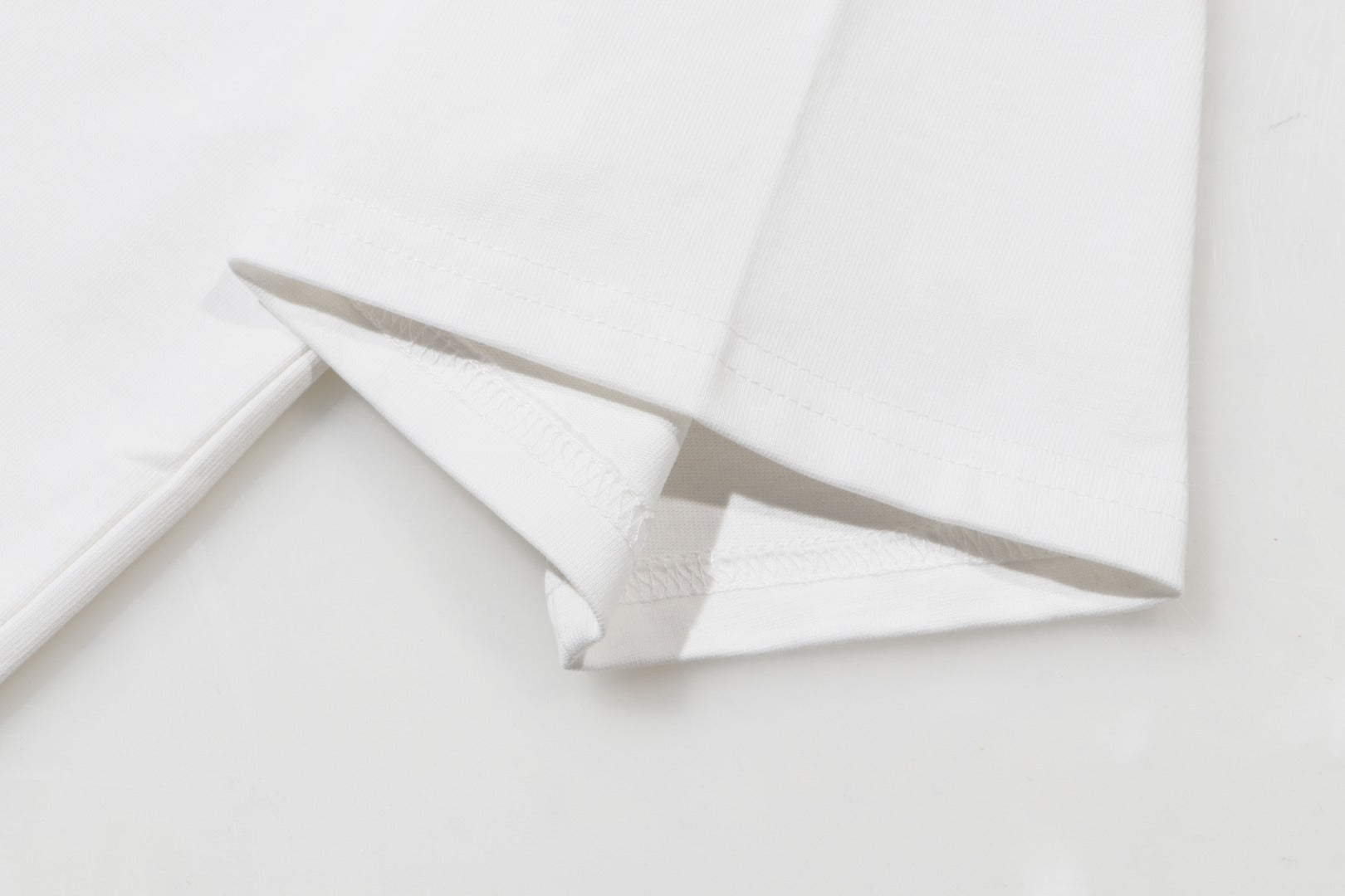 LuxluxHouse Best Quality Clothes T-shirt Chanel & Maison Margiela