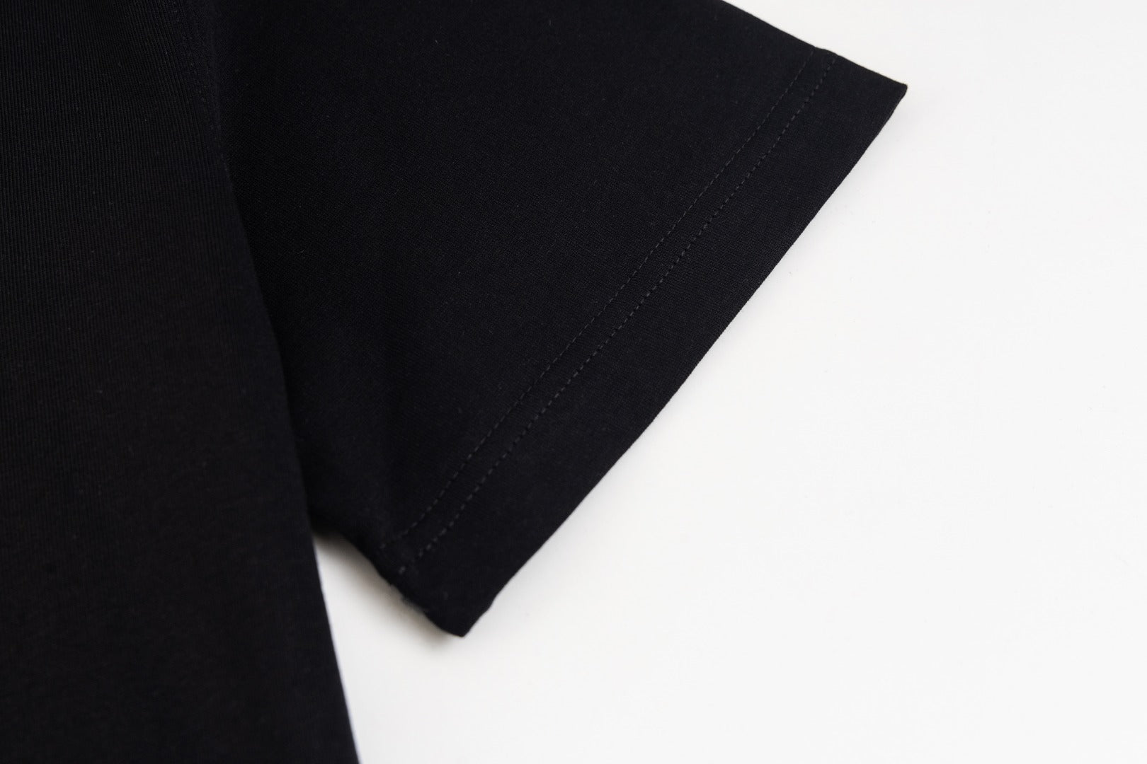 LuxluxHouse Best Quality Clothes T-shirt Arcteryx