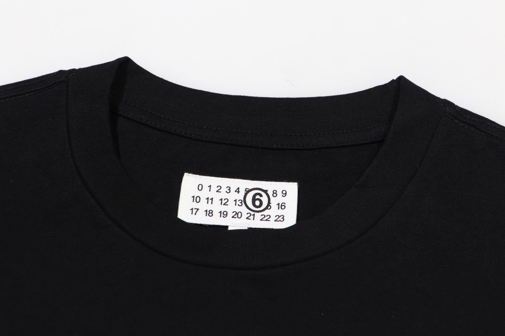 LuxluxHouse Best Quality Clothes T-shirt Chanel & Maison Margiela